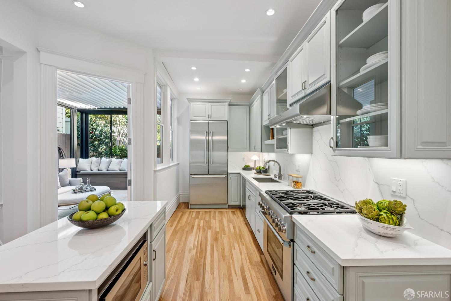 3920 Sacramento Street