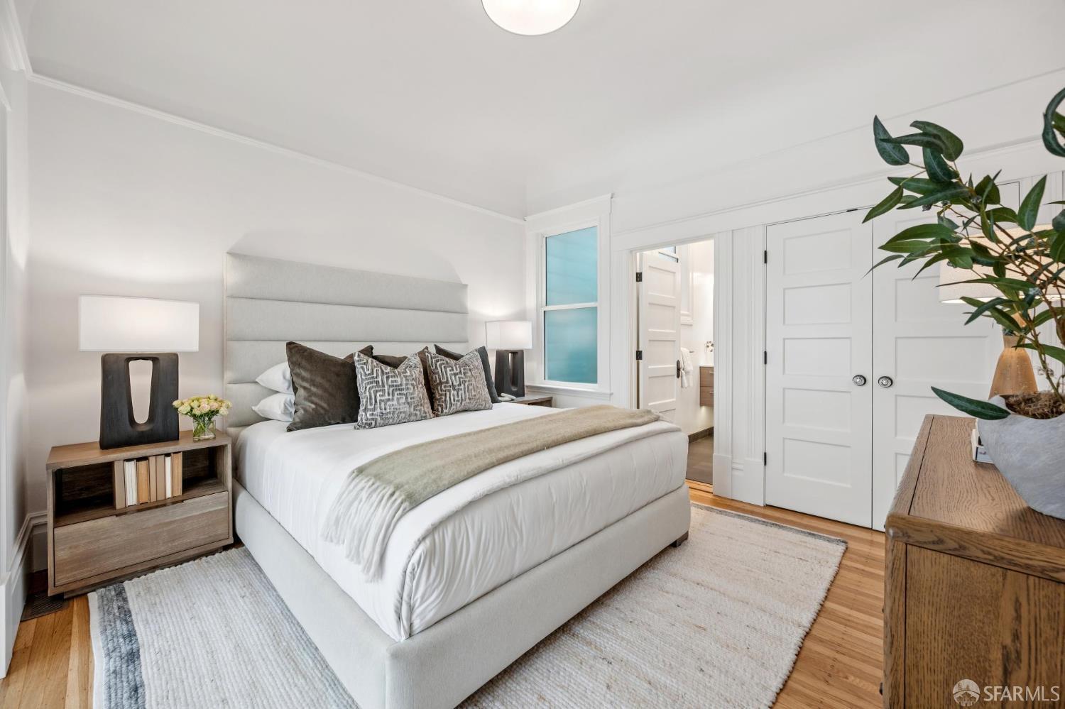 3920 Sacramento Street