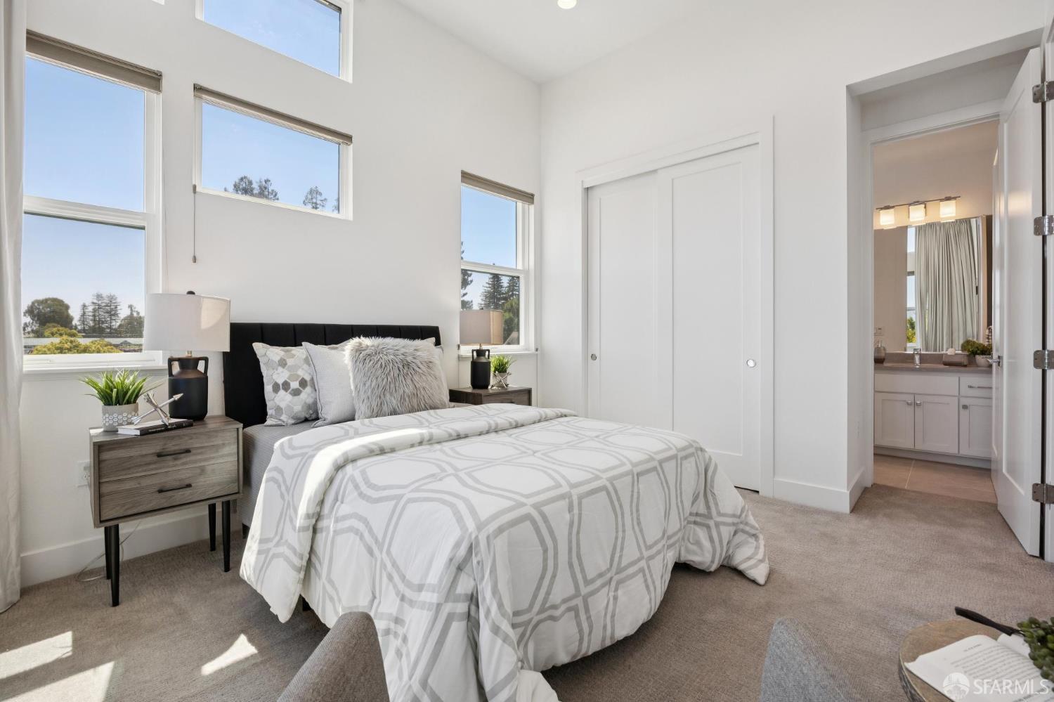 2 Avondale Avenue