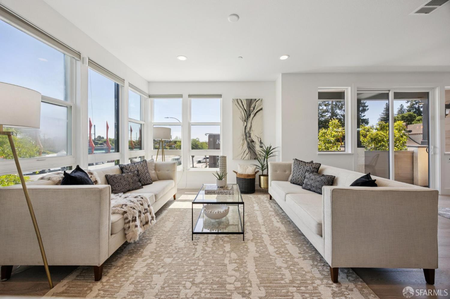 2 Avondale Avenue