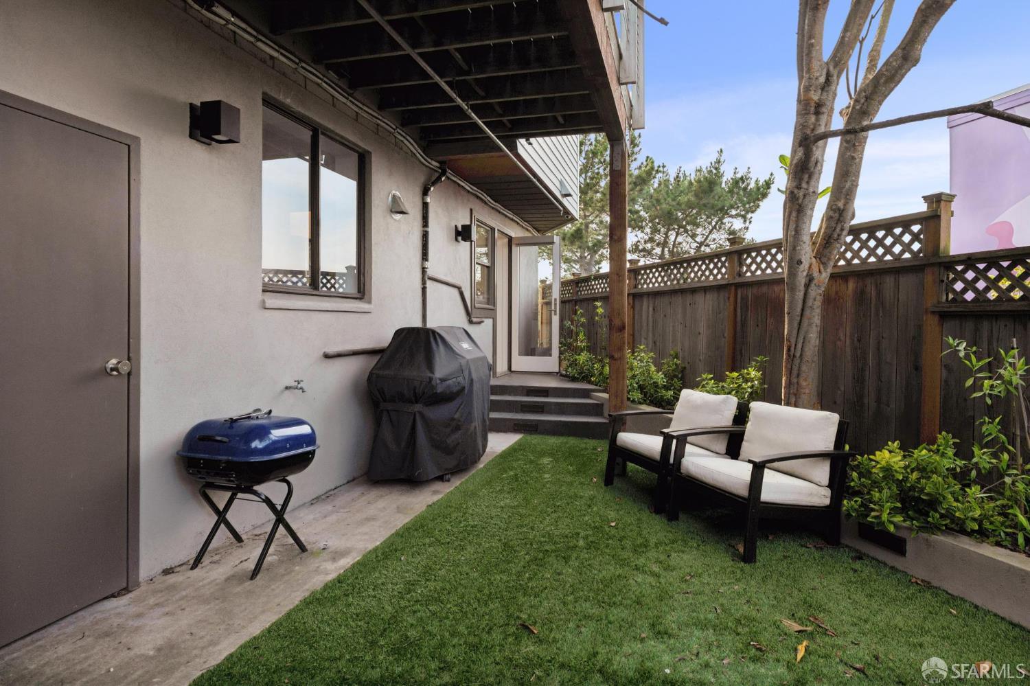 295 Coso Avenue