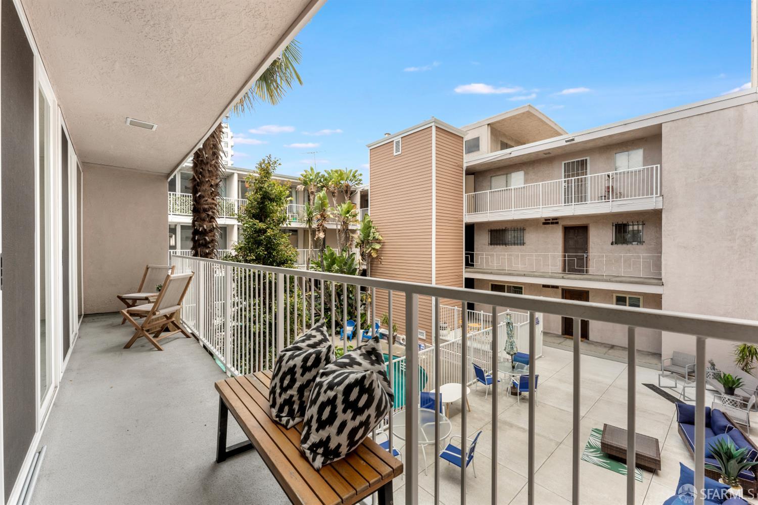 1425 Lakeside Drive # 209