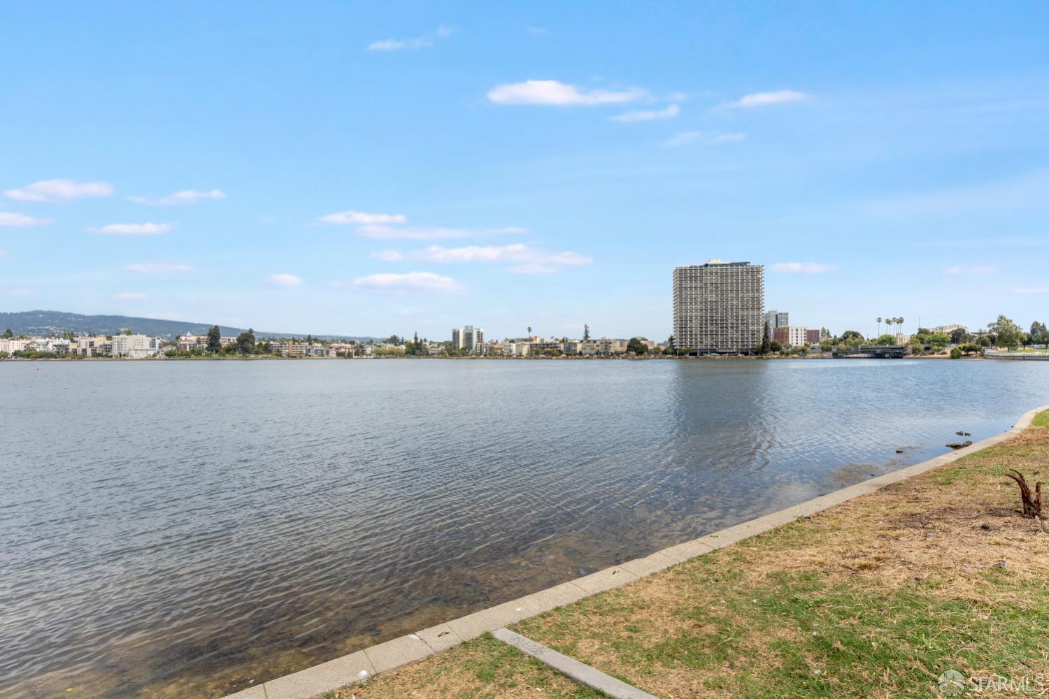 1425 Lakeside Drive # 209