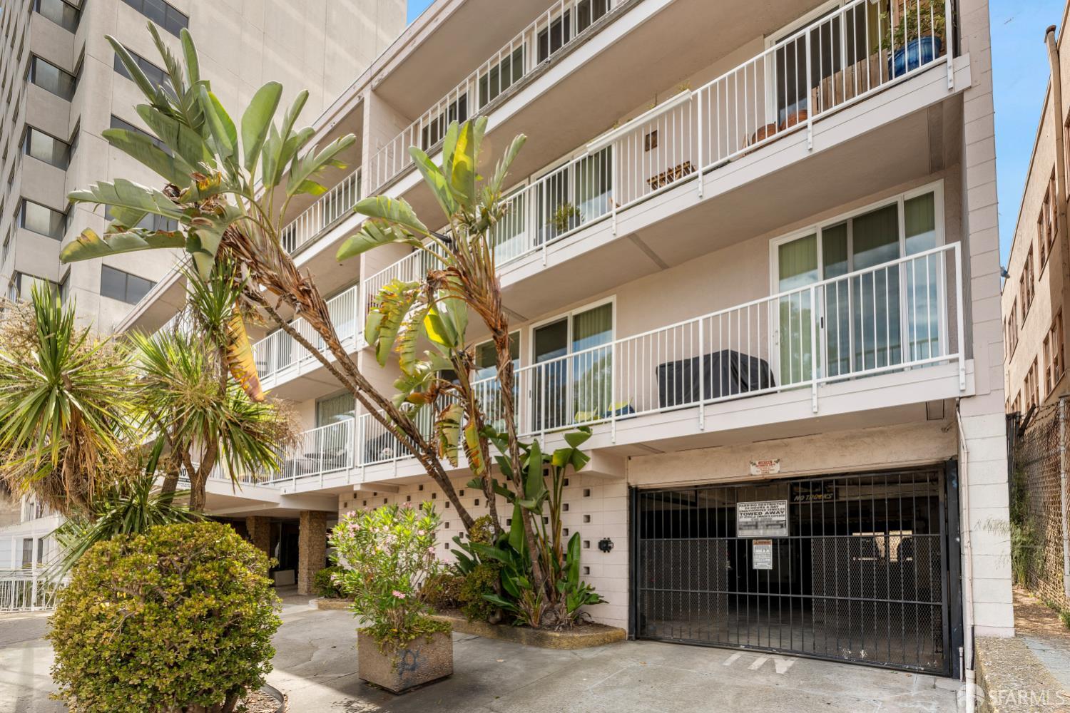 1425 Lakeside Drive # 209