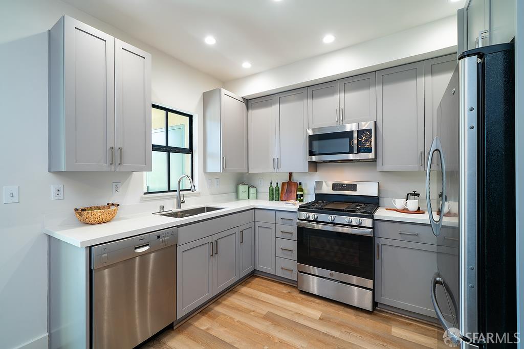 4811 Telegraph Avenue # 206