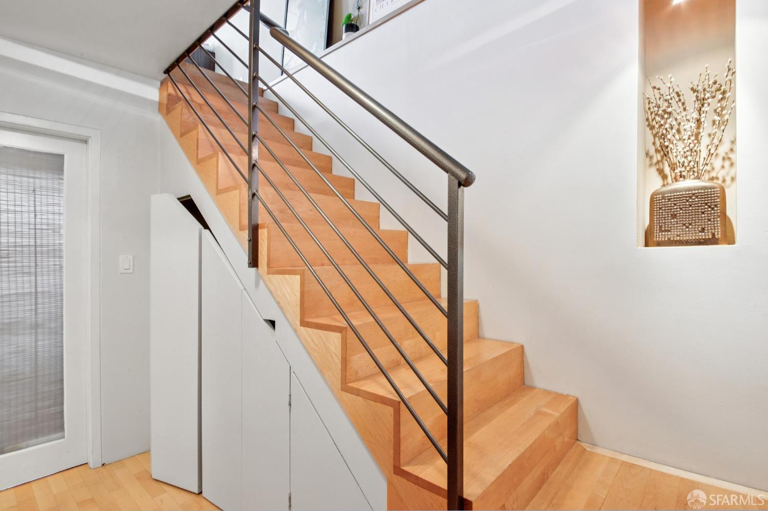 12 Reno Place