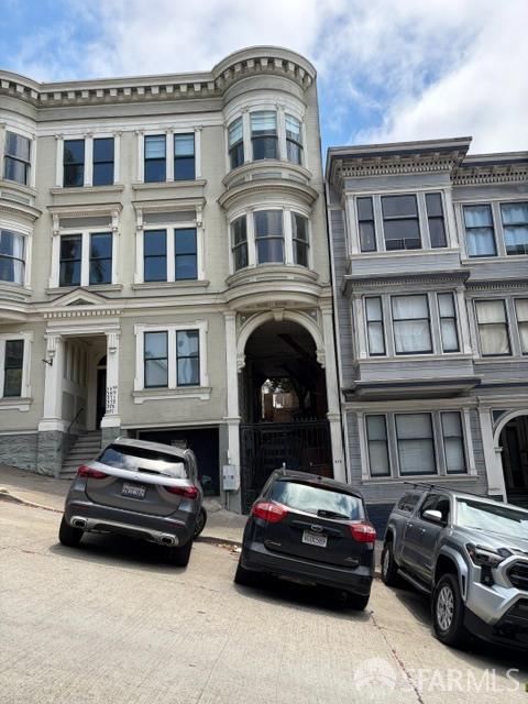 12 Reno Place
