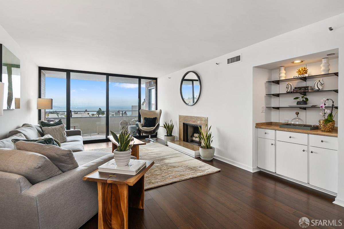 101 Lombard Street # 702W