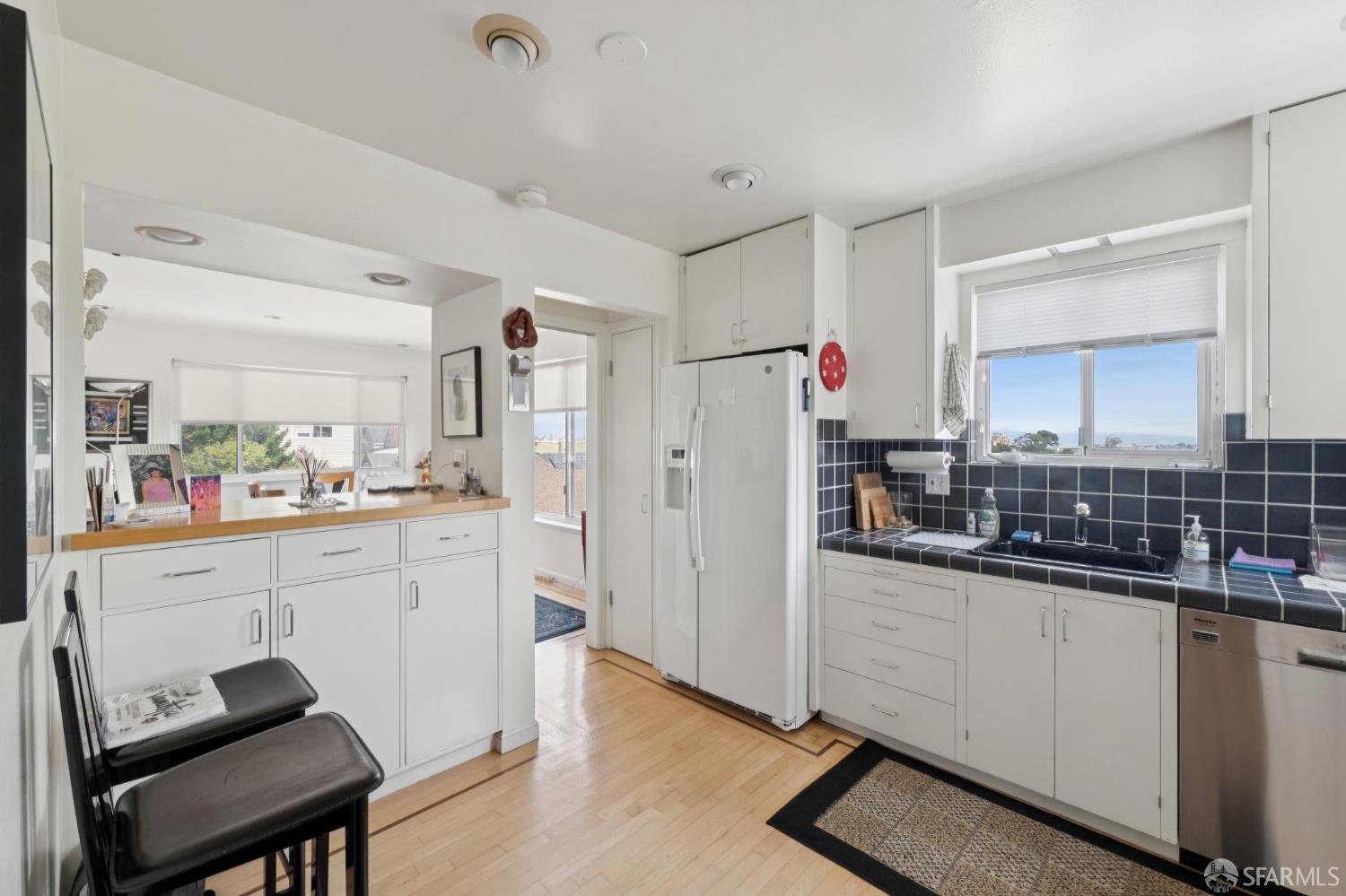 909 Alvarado Street