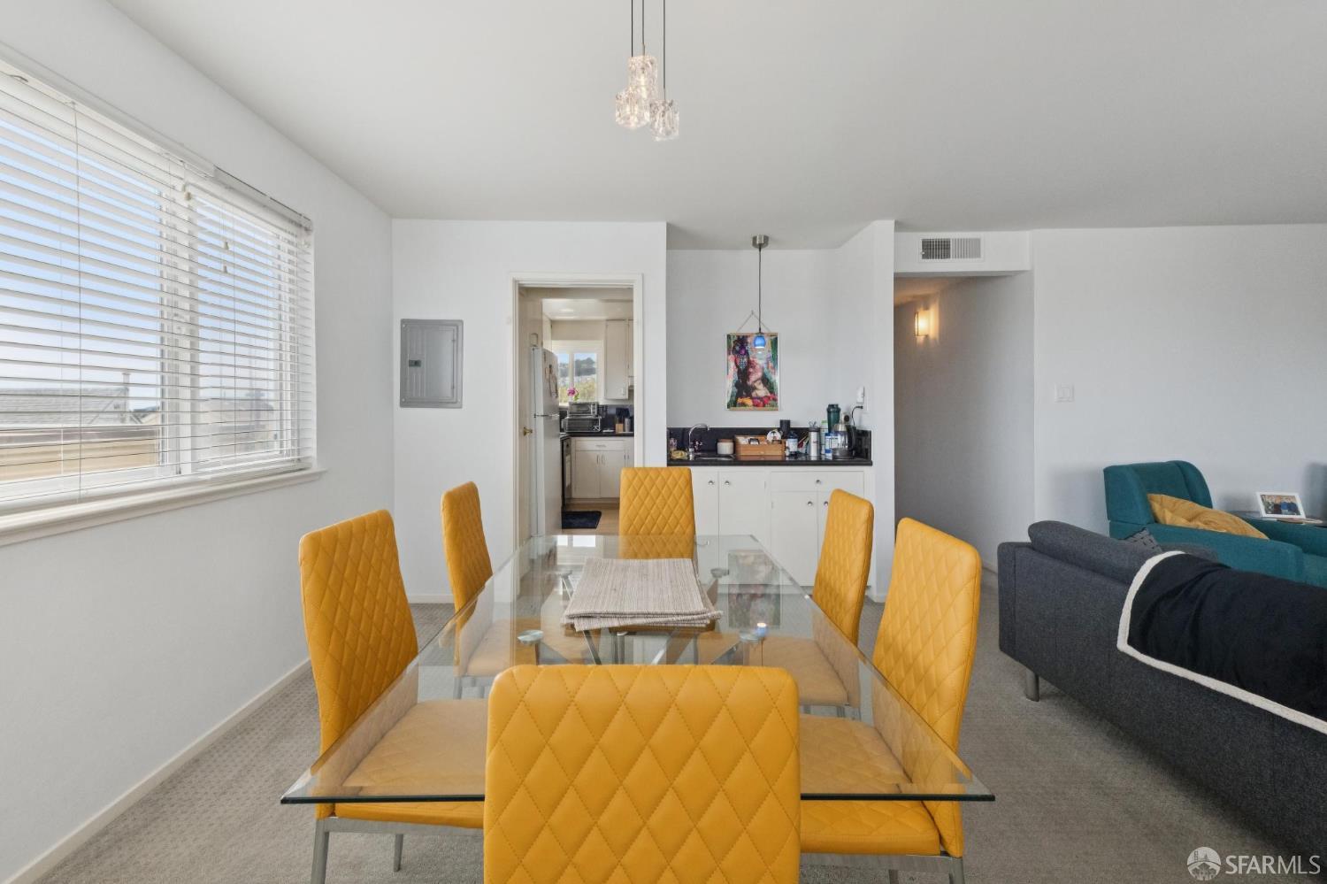 909 Alvarado Street
