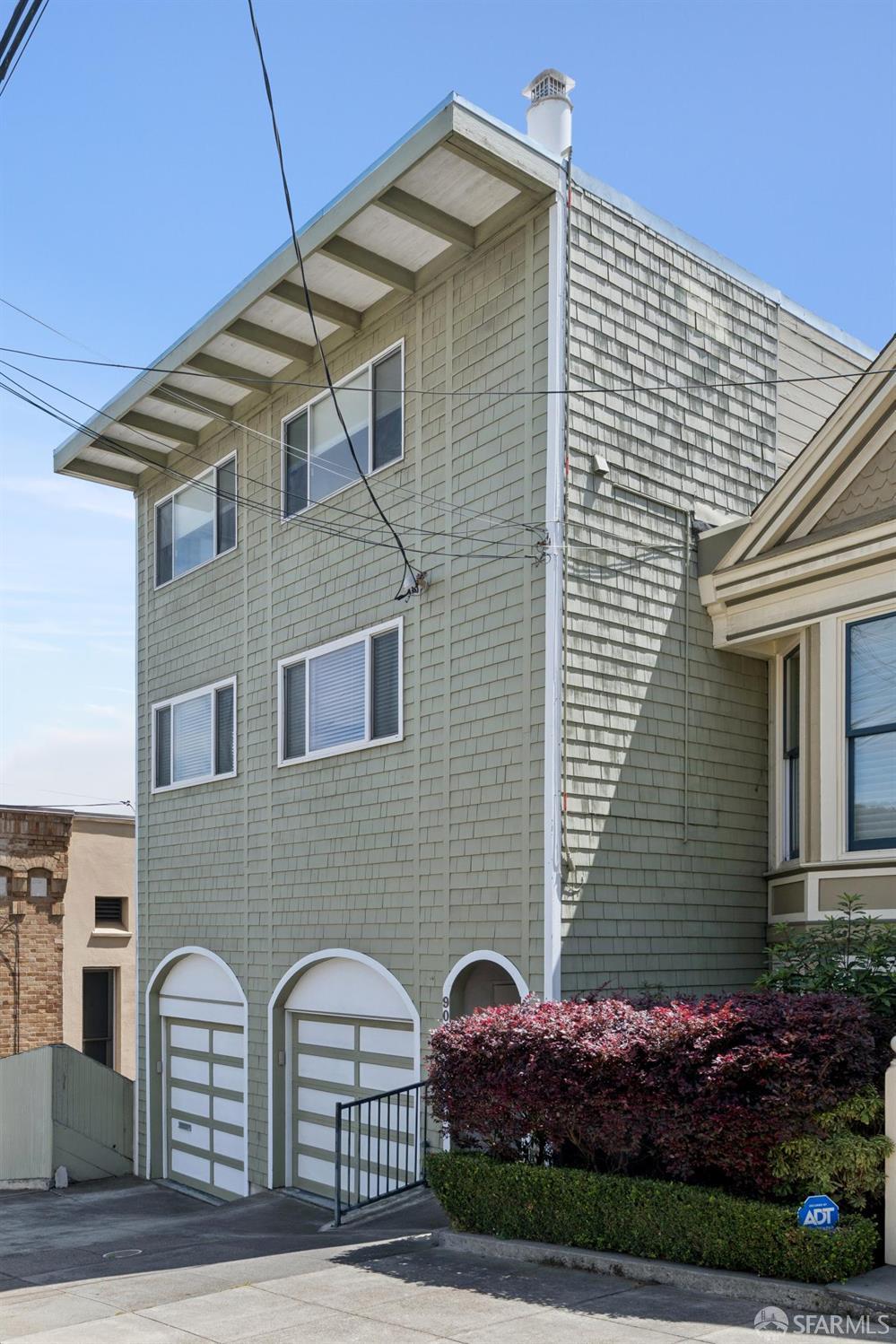 909 Alvarado Street