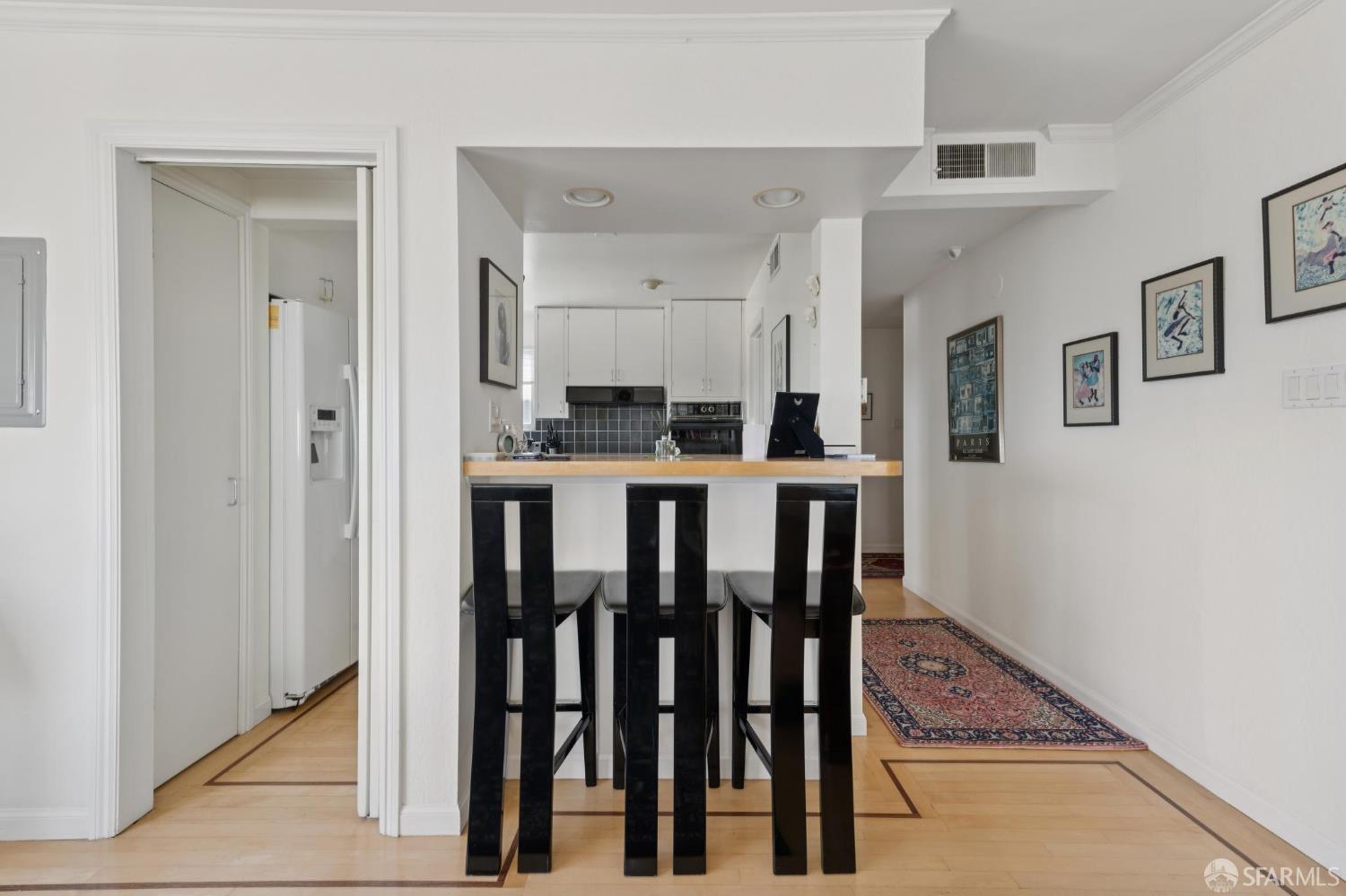 909 Alvarado Street