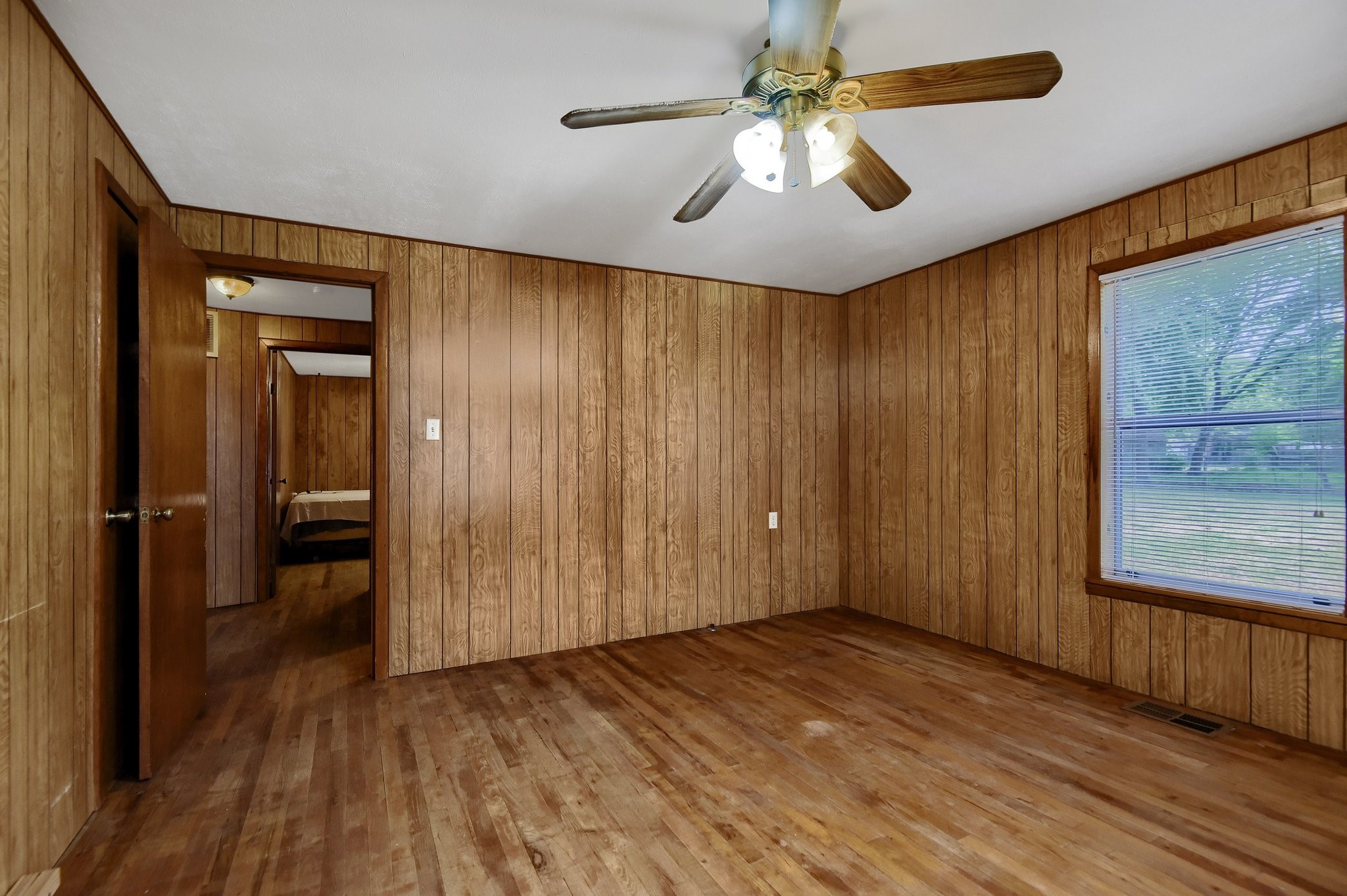 209 E Woodland Street