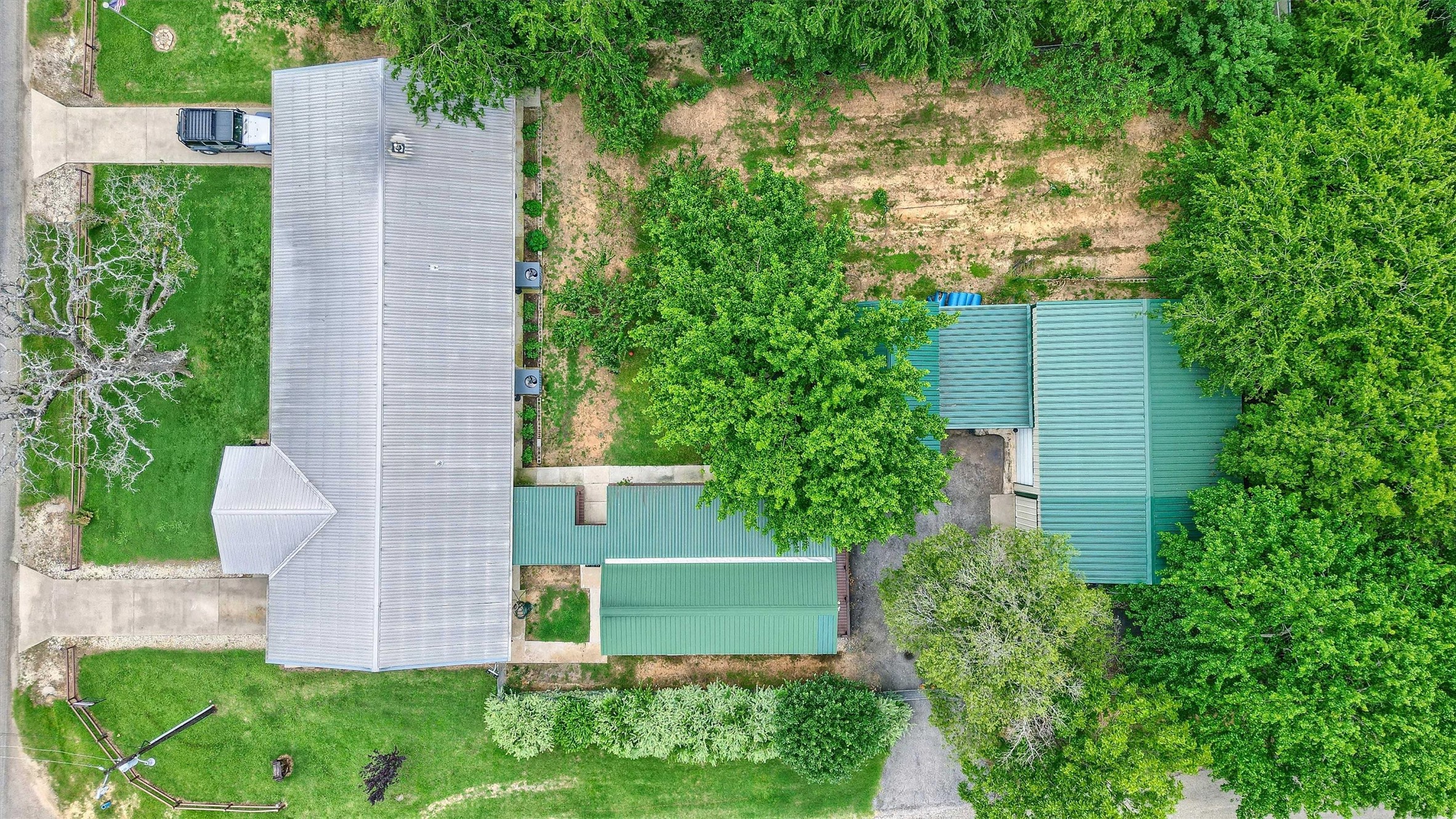 995 Hillcrest Circle