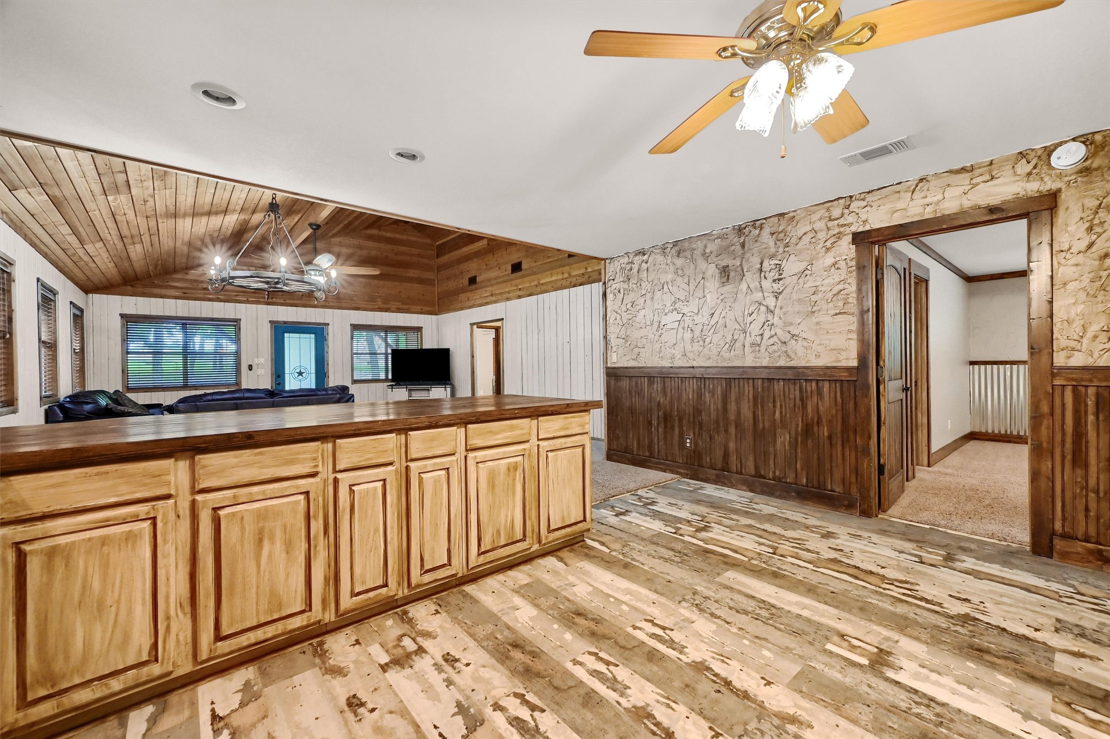 2003 Flowing Wells Road