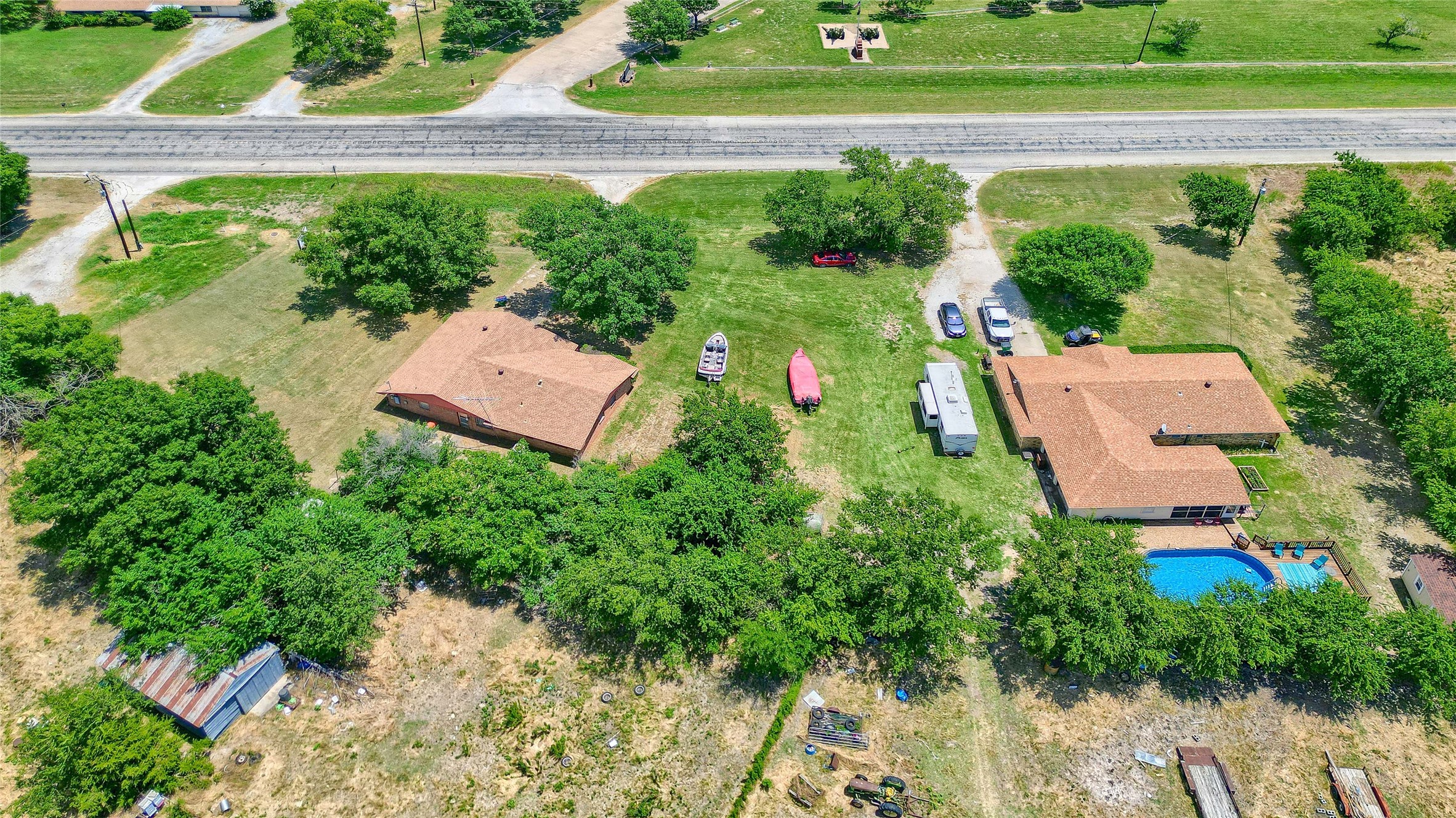 3291 N Grand