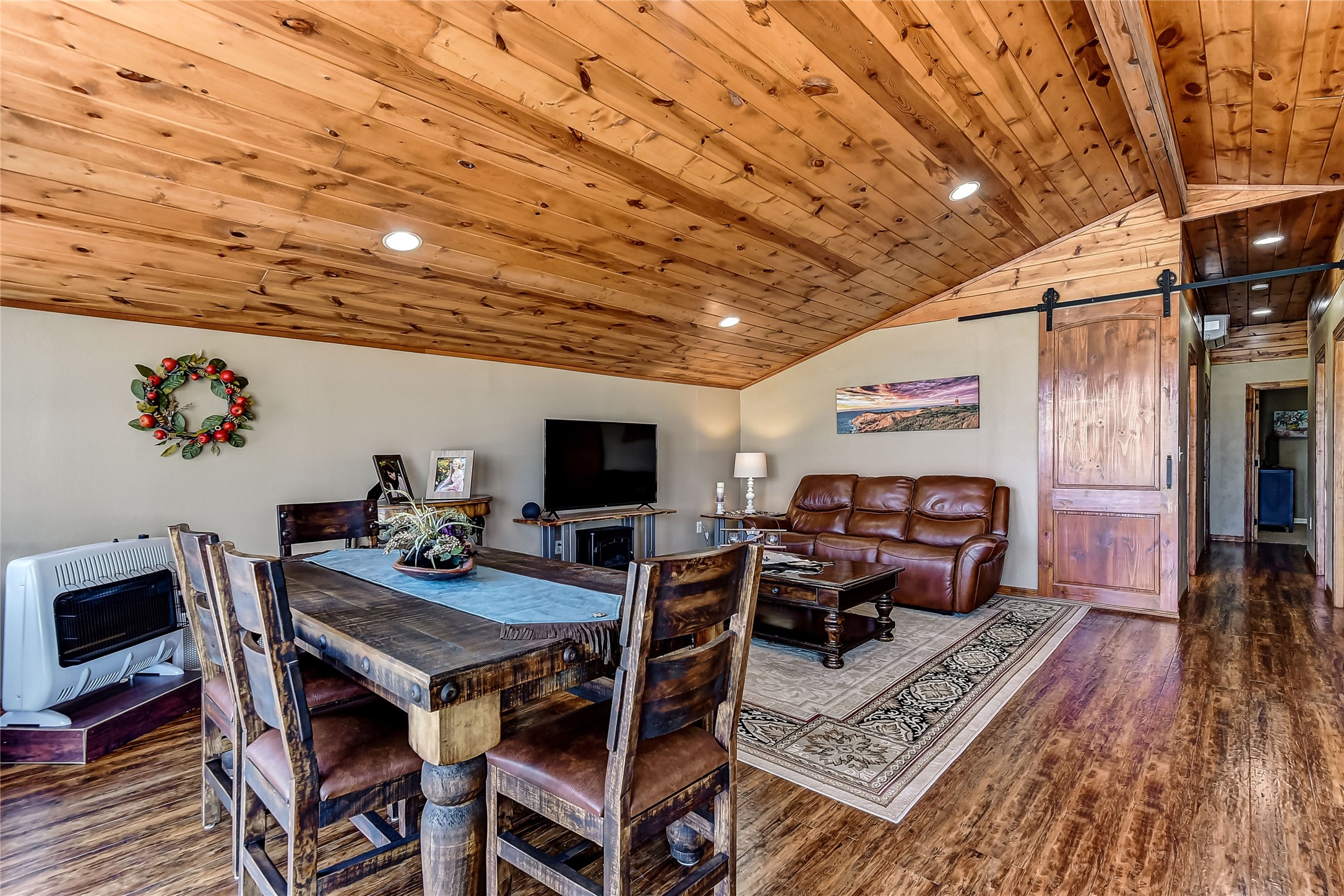715 Old Town Road