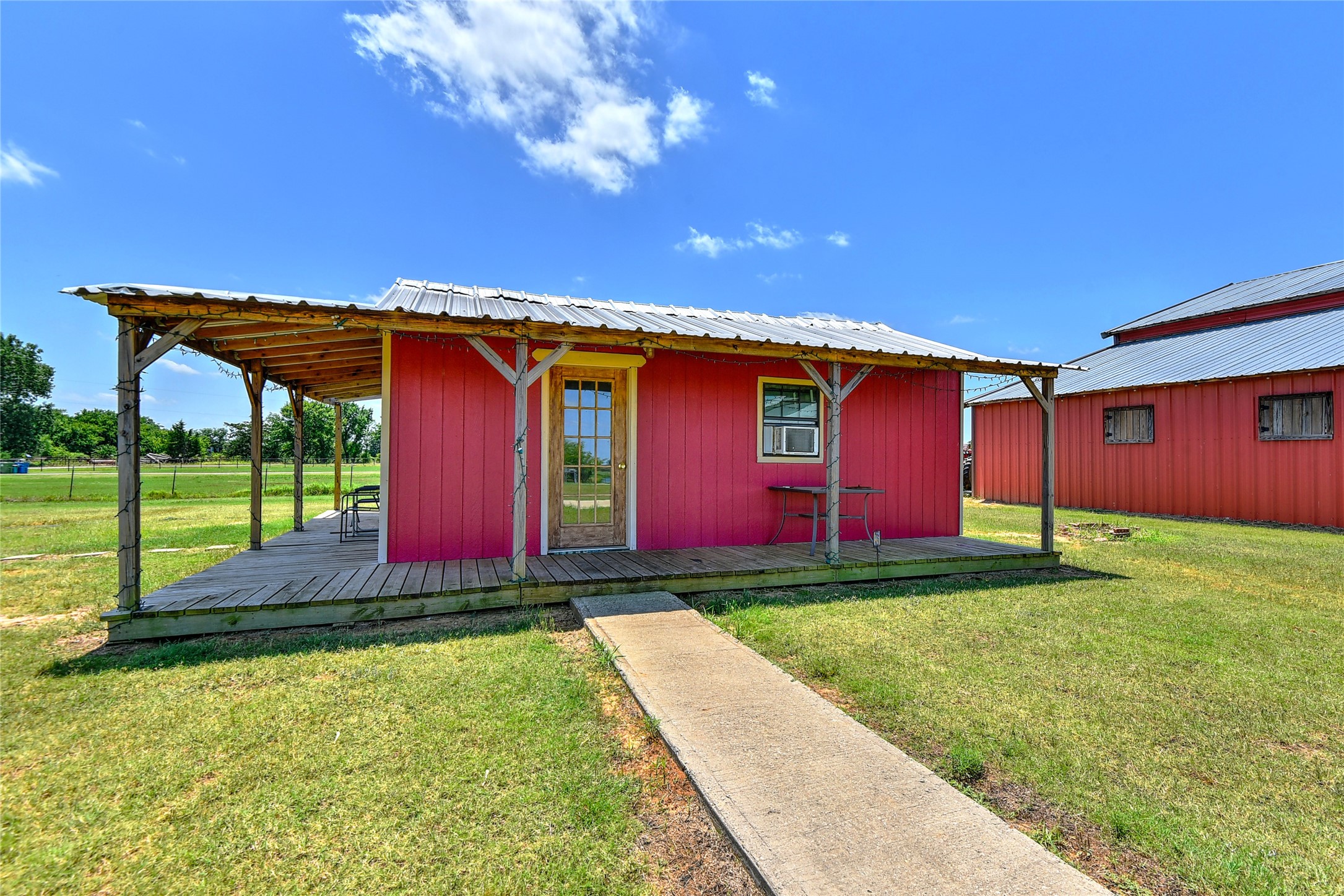 715 Old Town Road