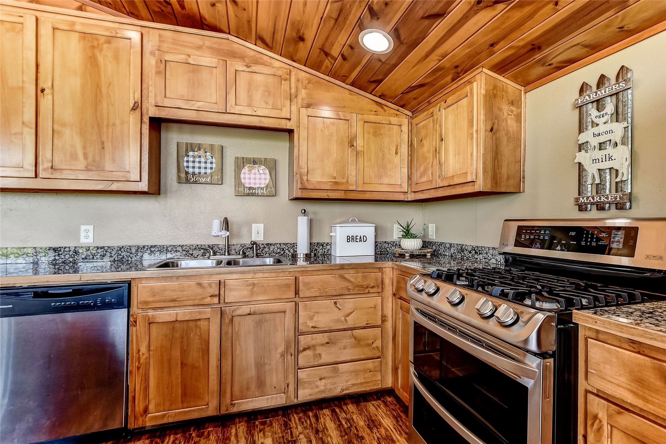 715 Old Town Road