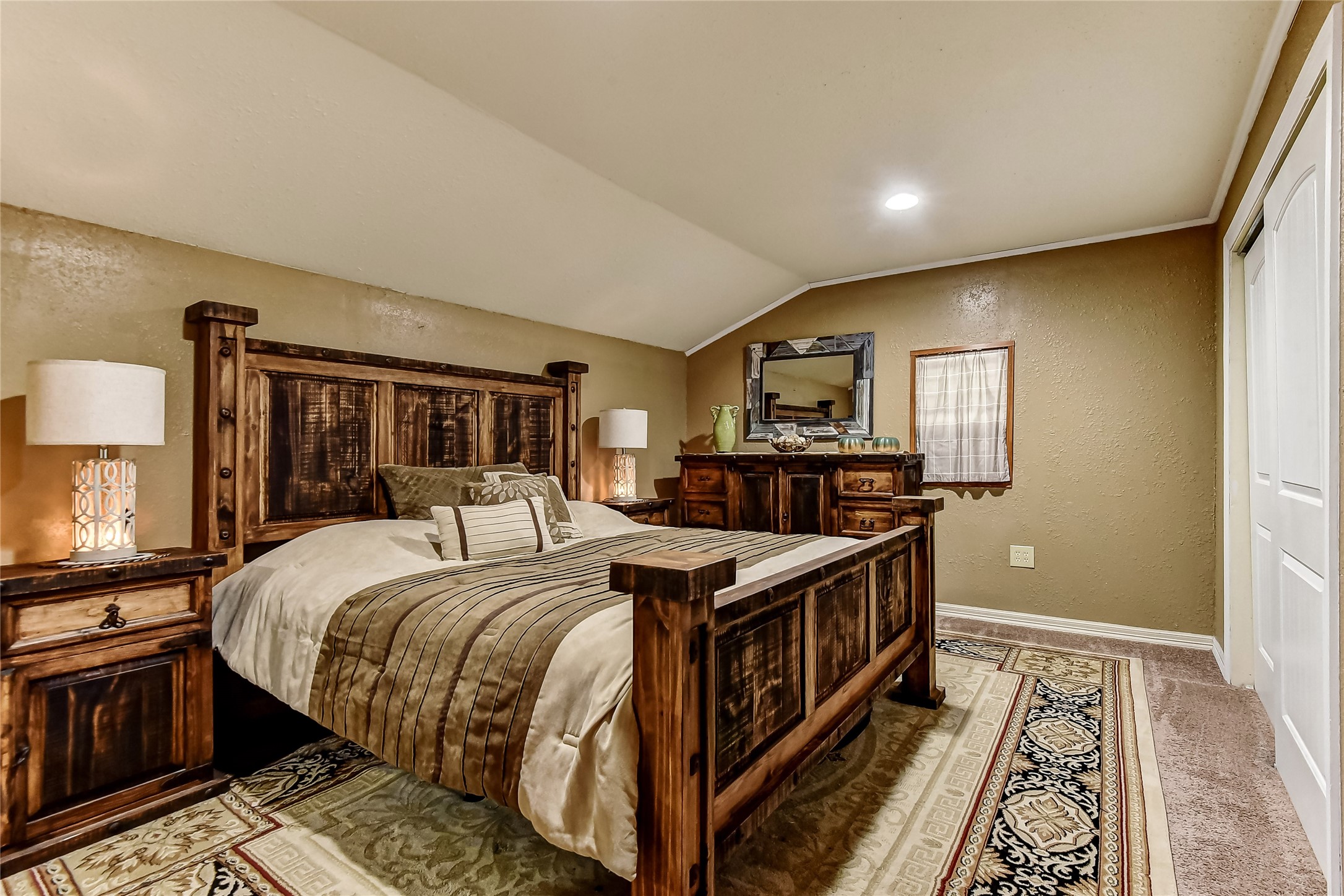 715 Old Town Road