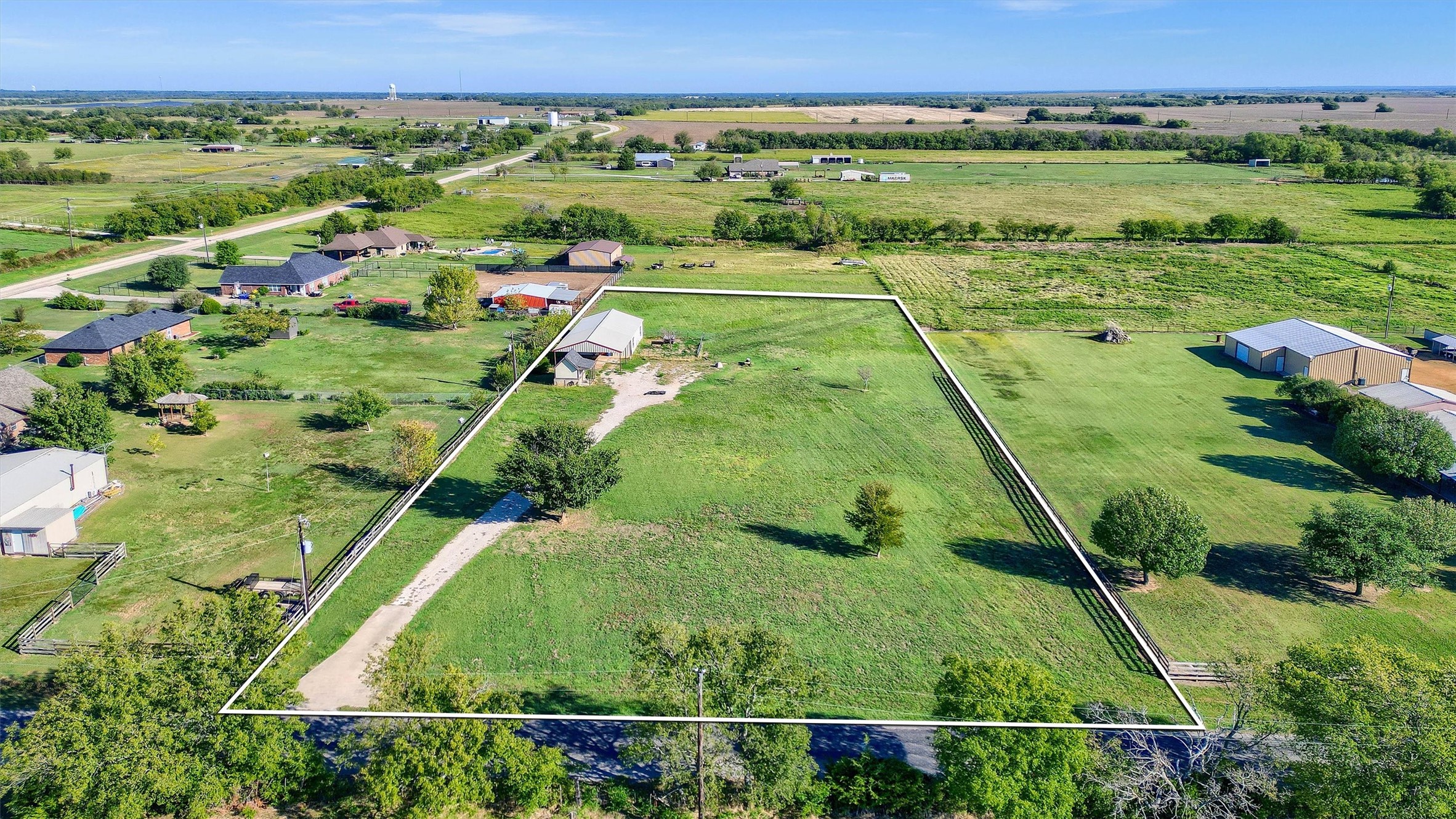 77 Macomb Cemetery Road