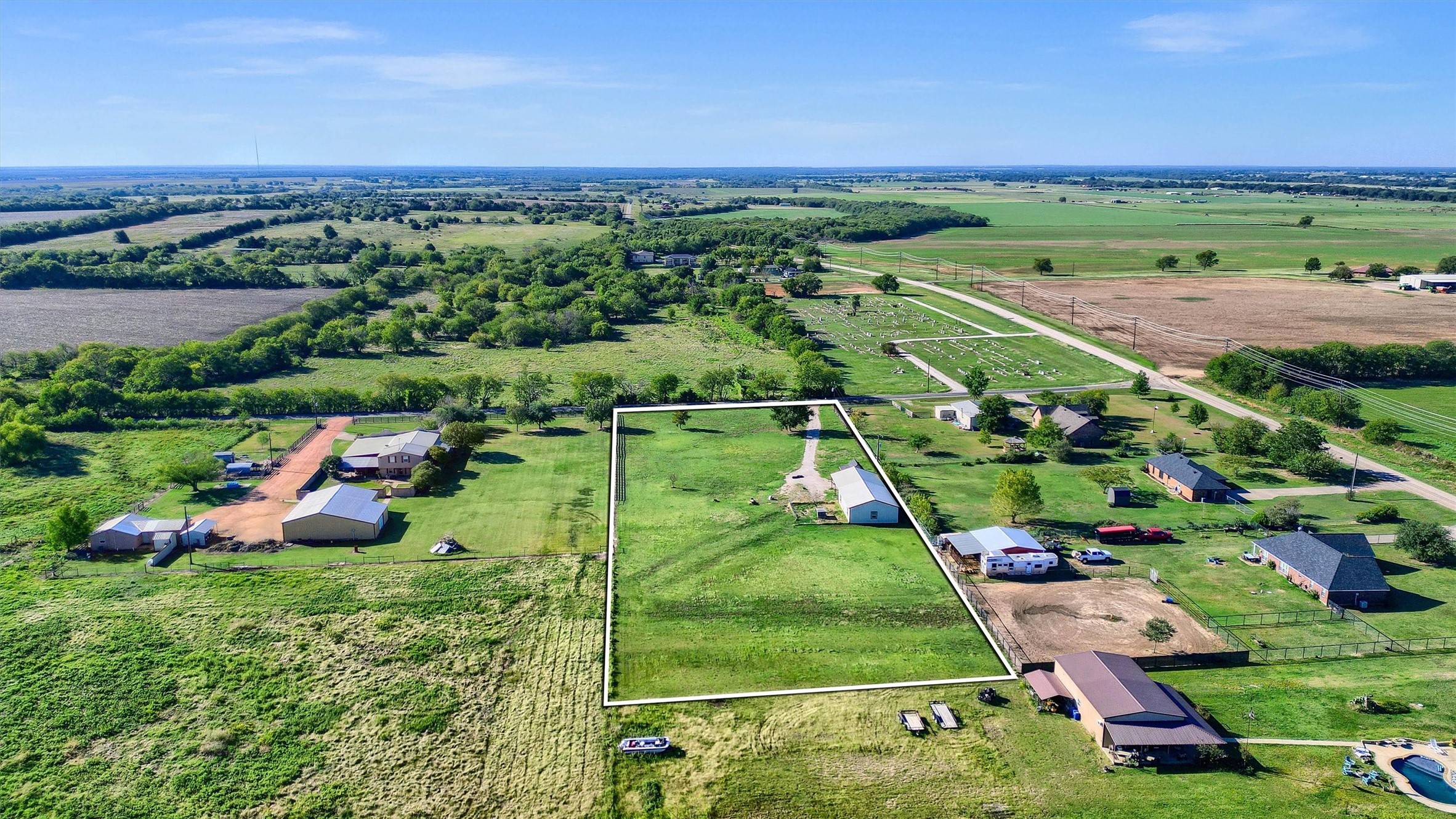 77 Macomb Cemetery Road