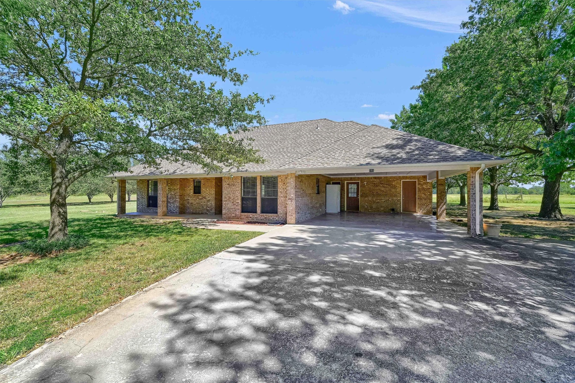 586 Cedar Crest