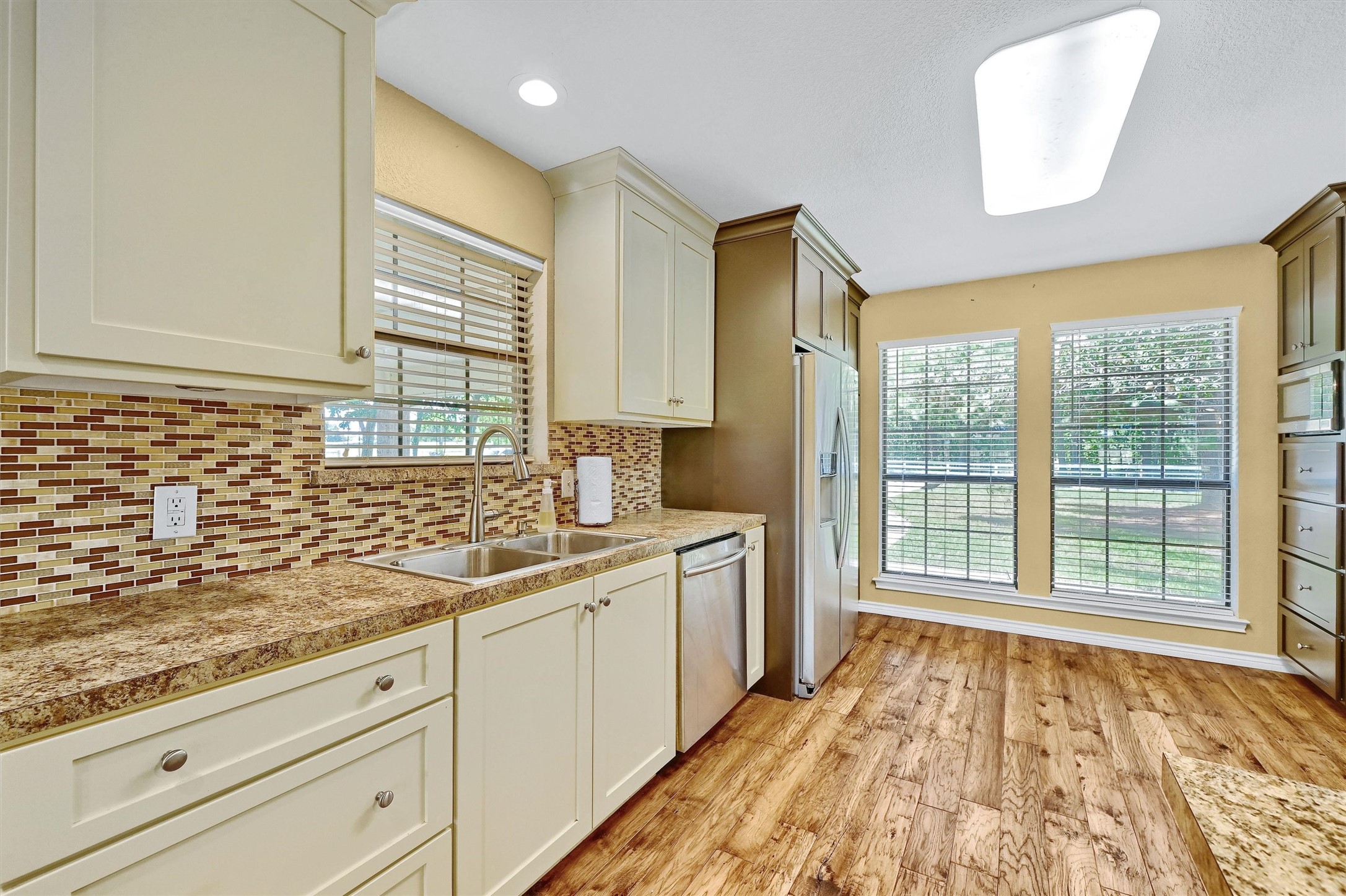 586 Cedar Crest