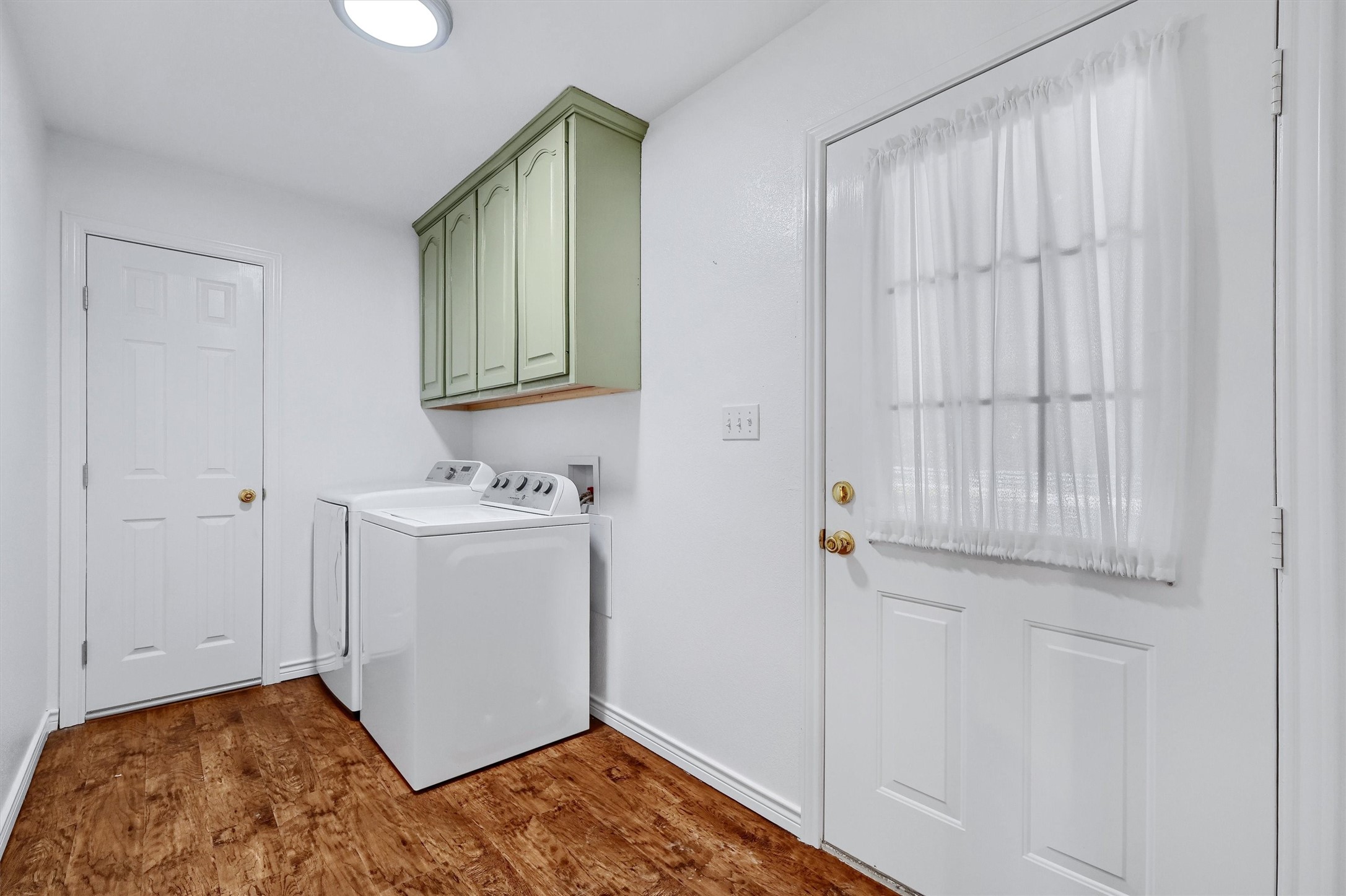 586 Cedar Crest