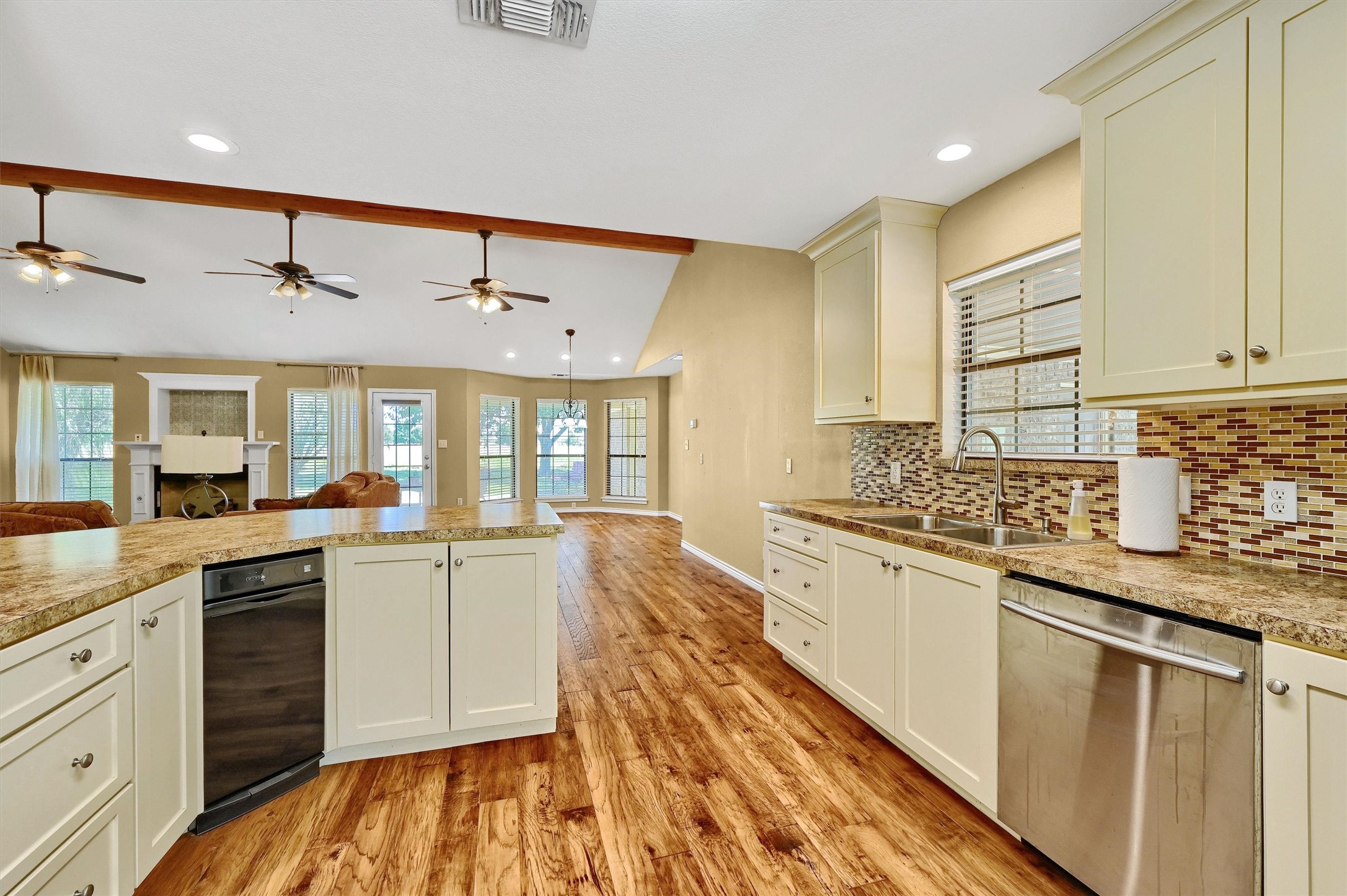 586 Cedar Crest
