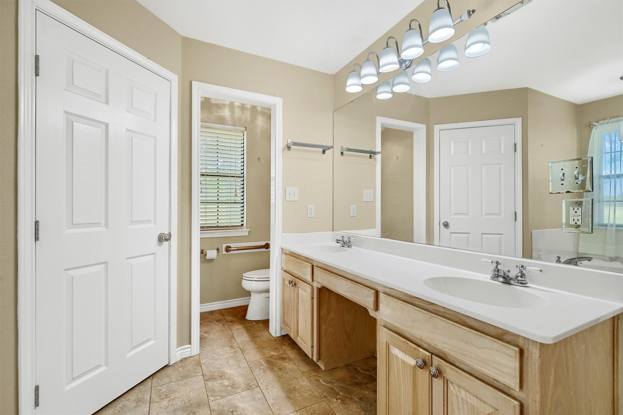 586 Cedar Crest