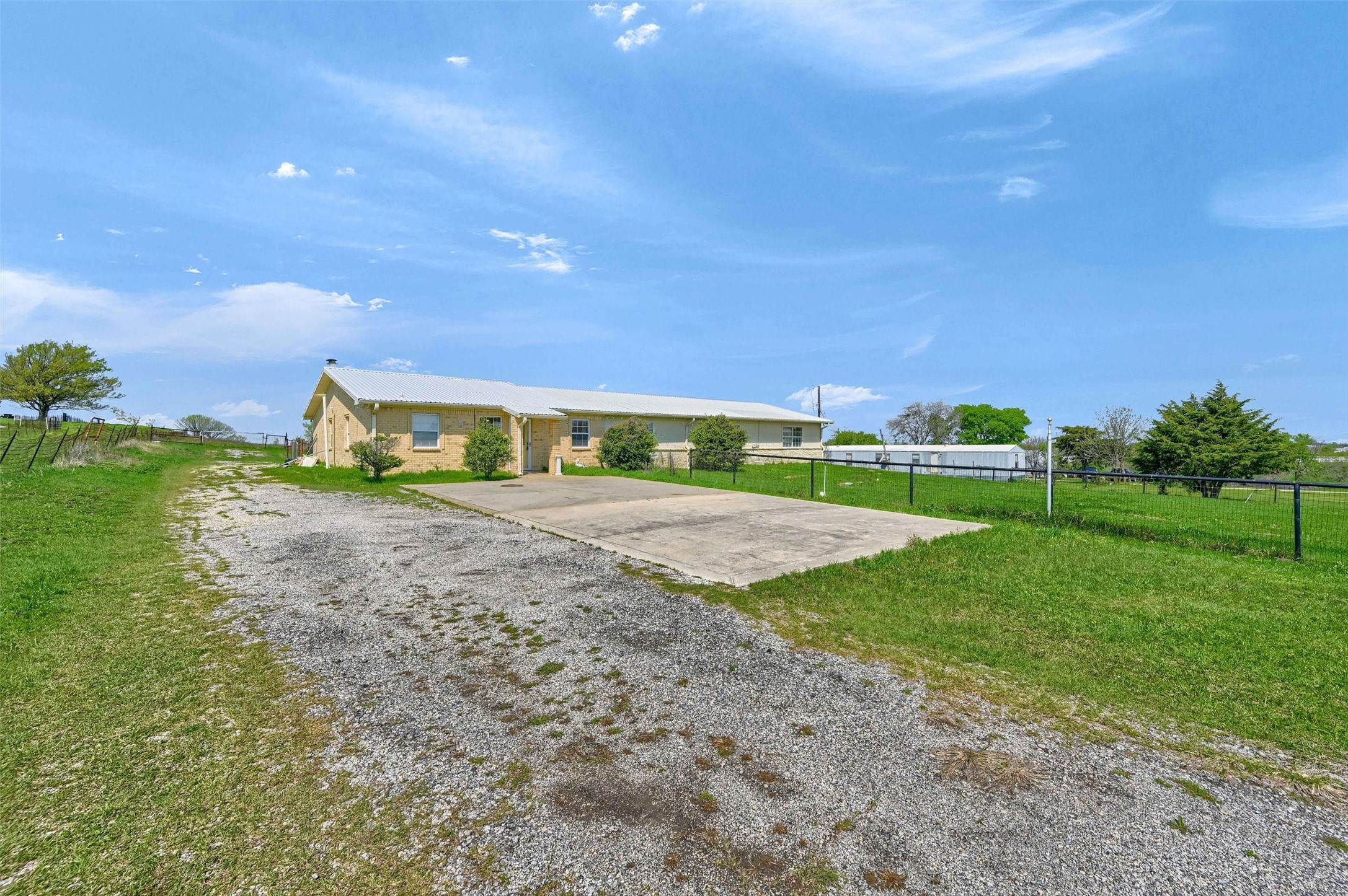 2364 N Louisiana Drive