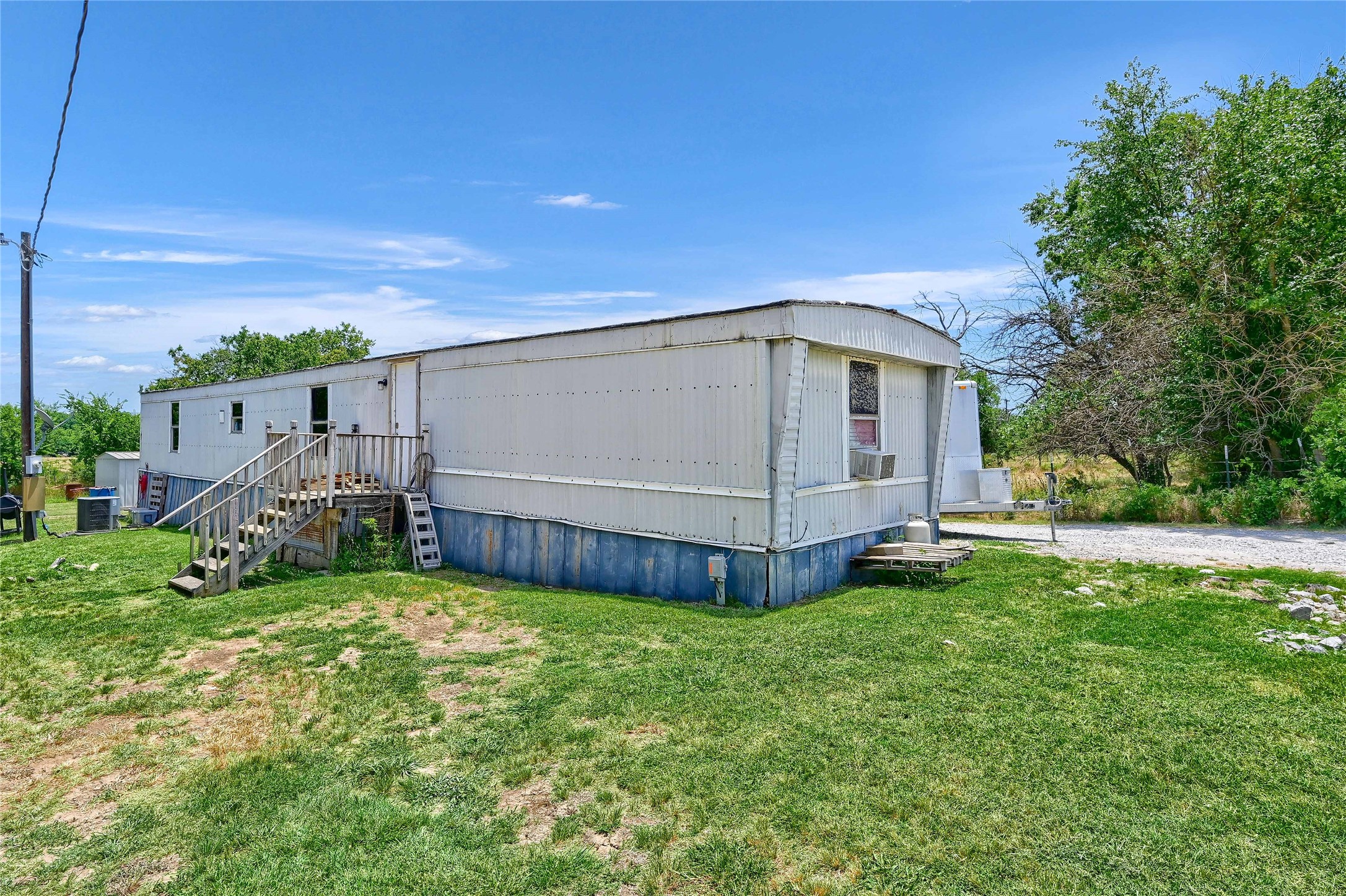 3291 FM 372