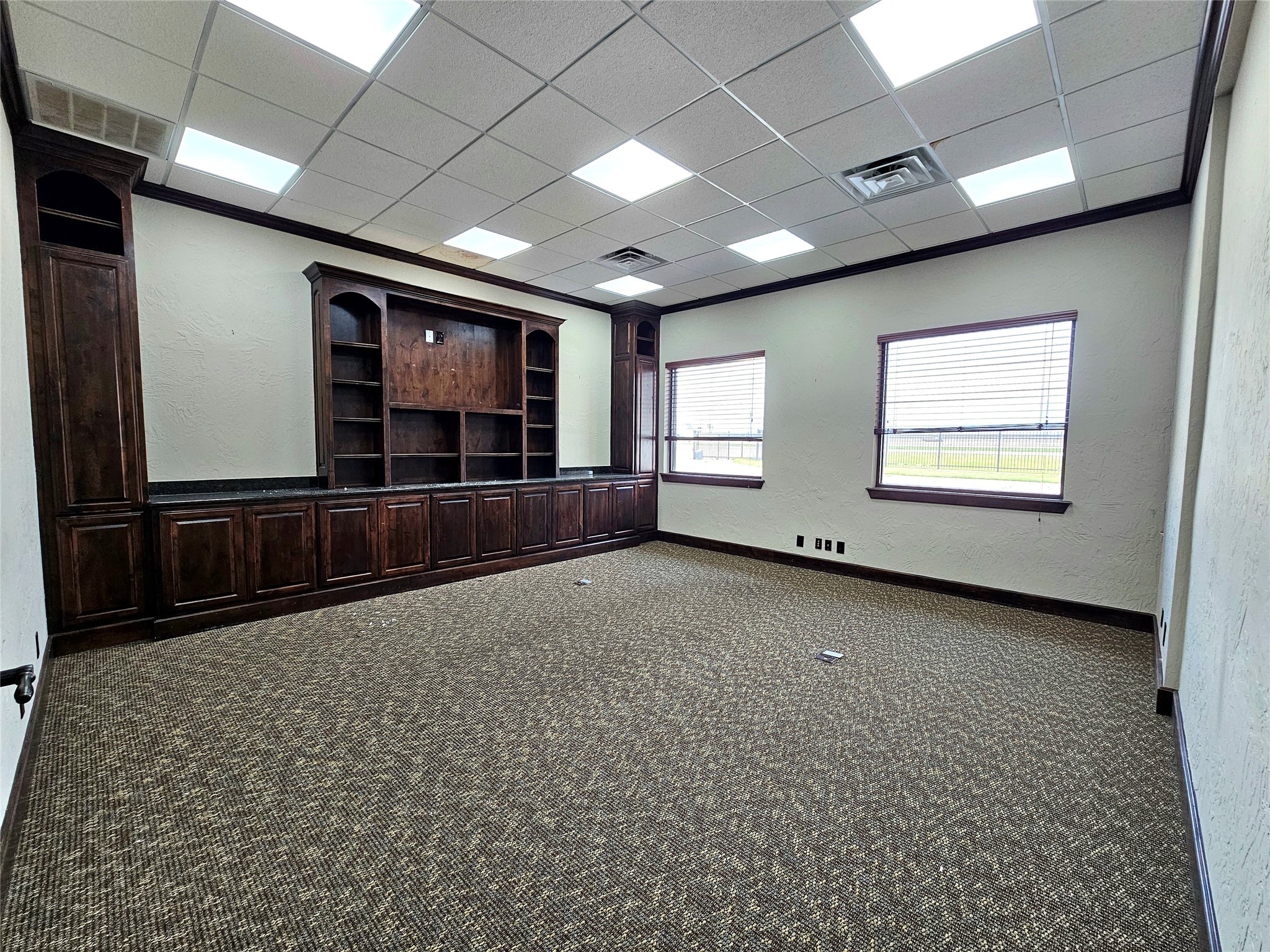807 N Frontage Road