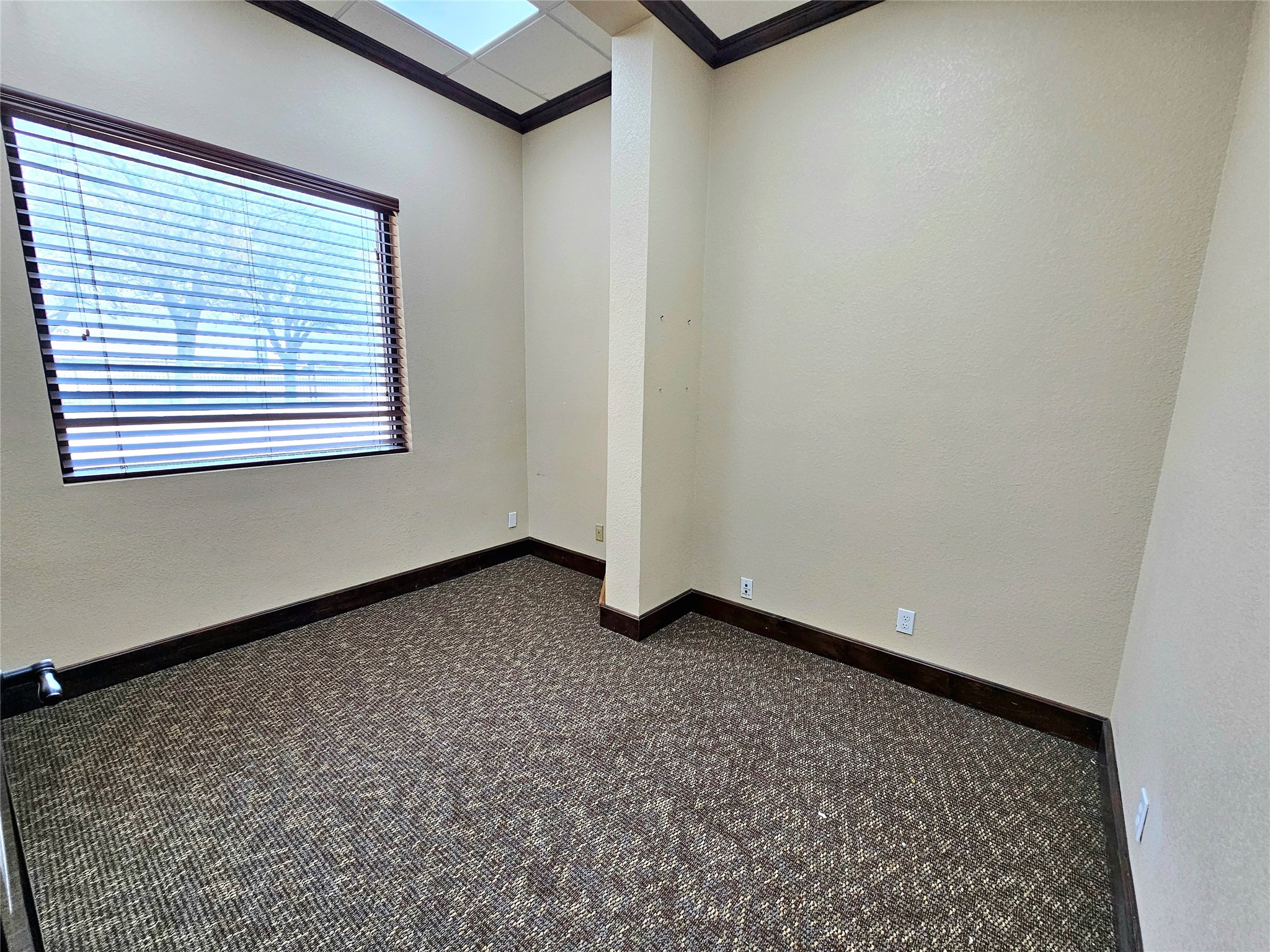 807 N Frontage Road