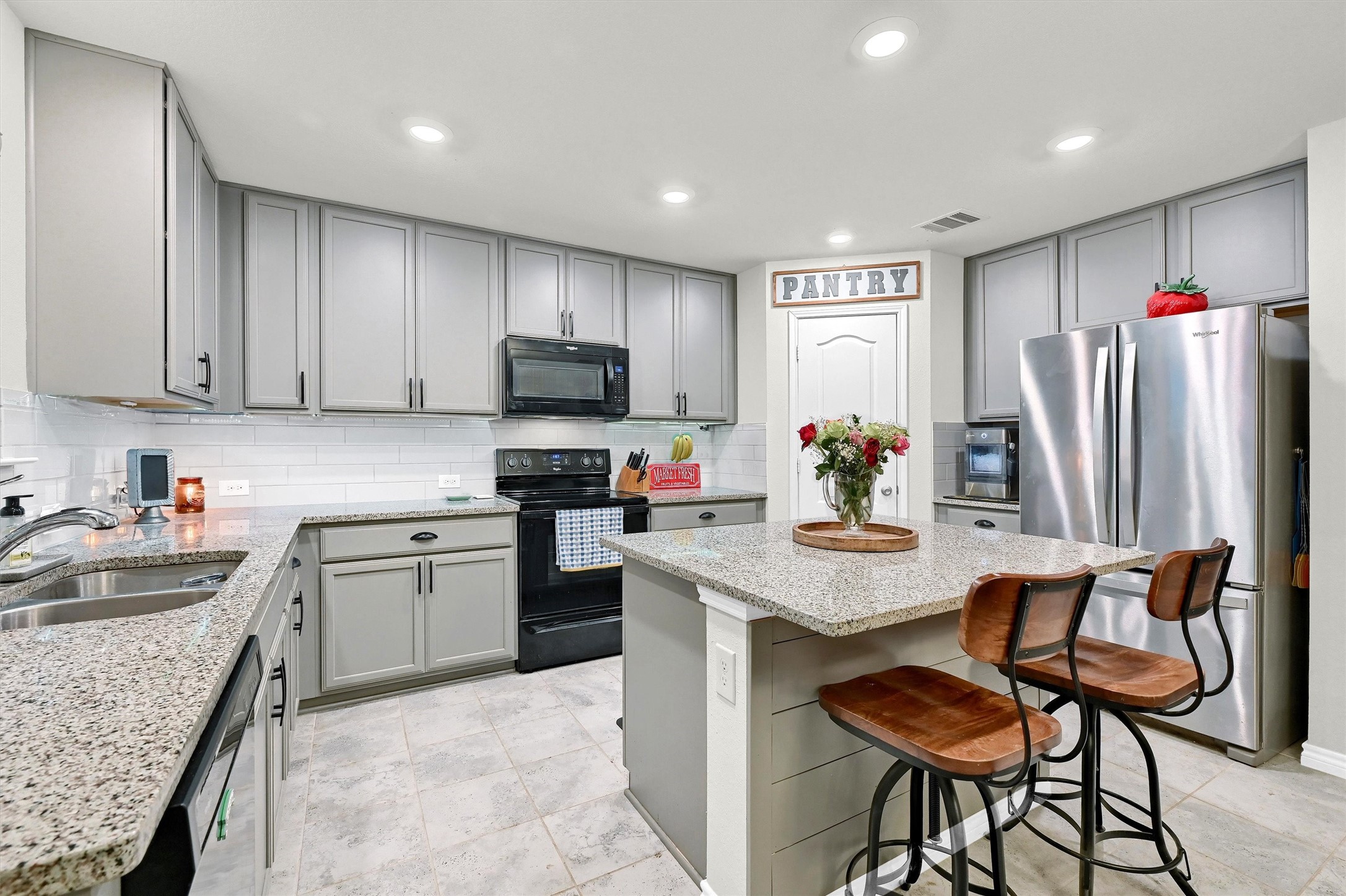 2617 Warren Lane