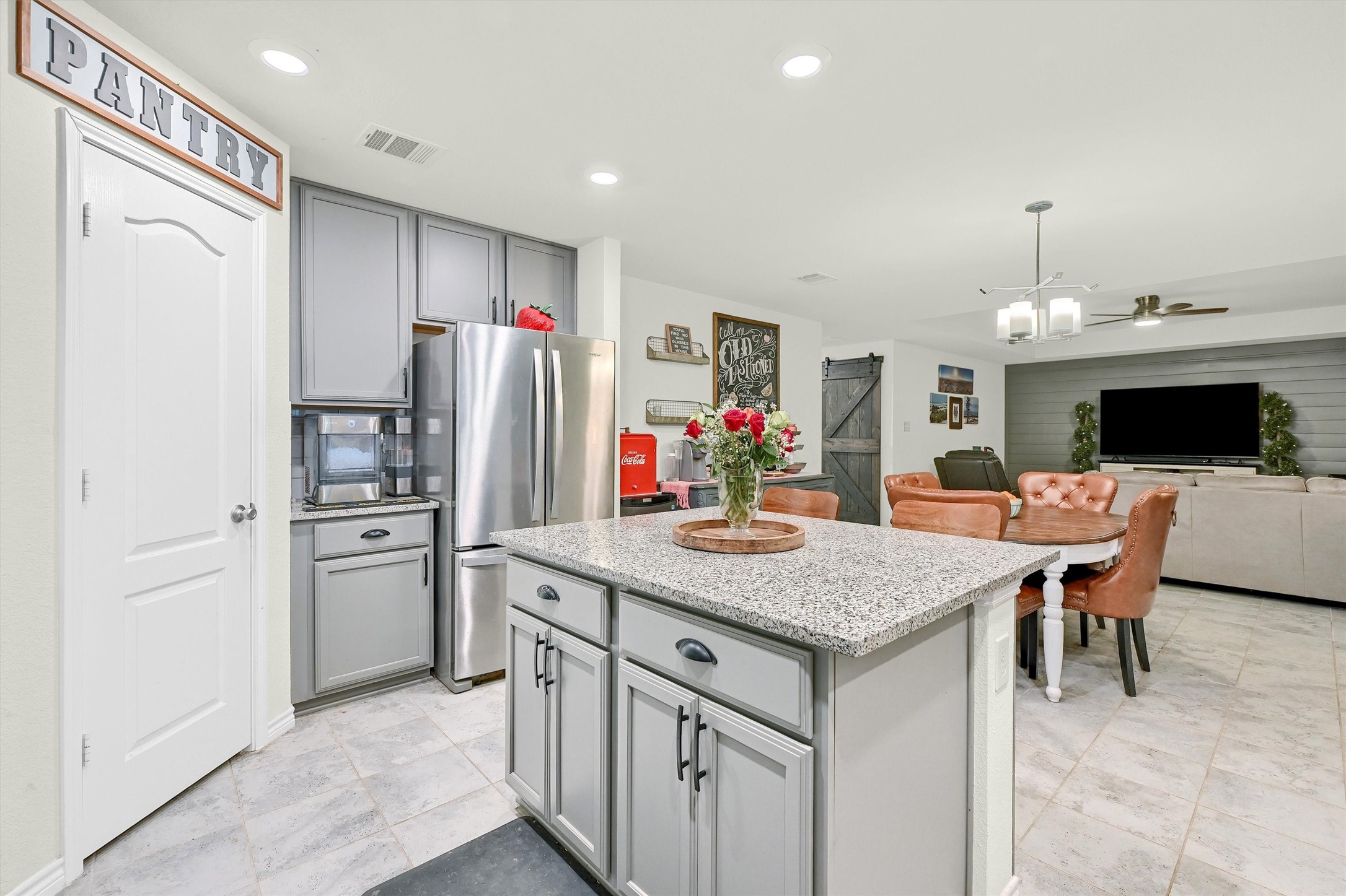 2617 Warren Lane
