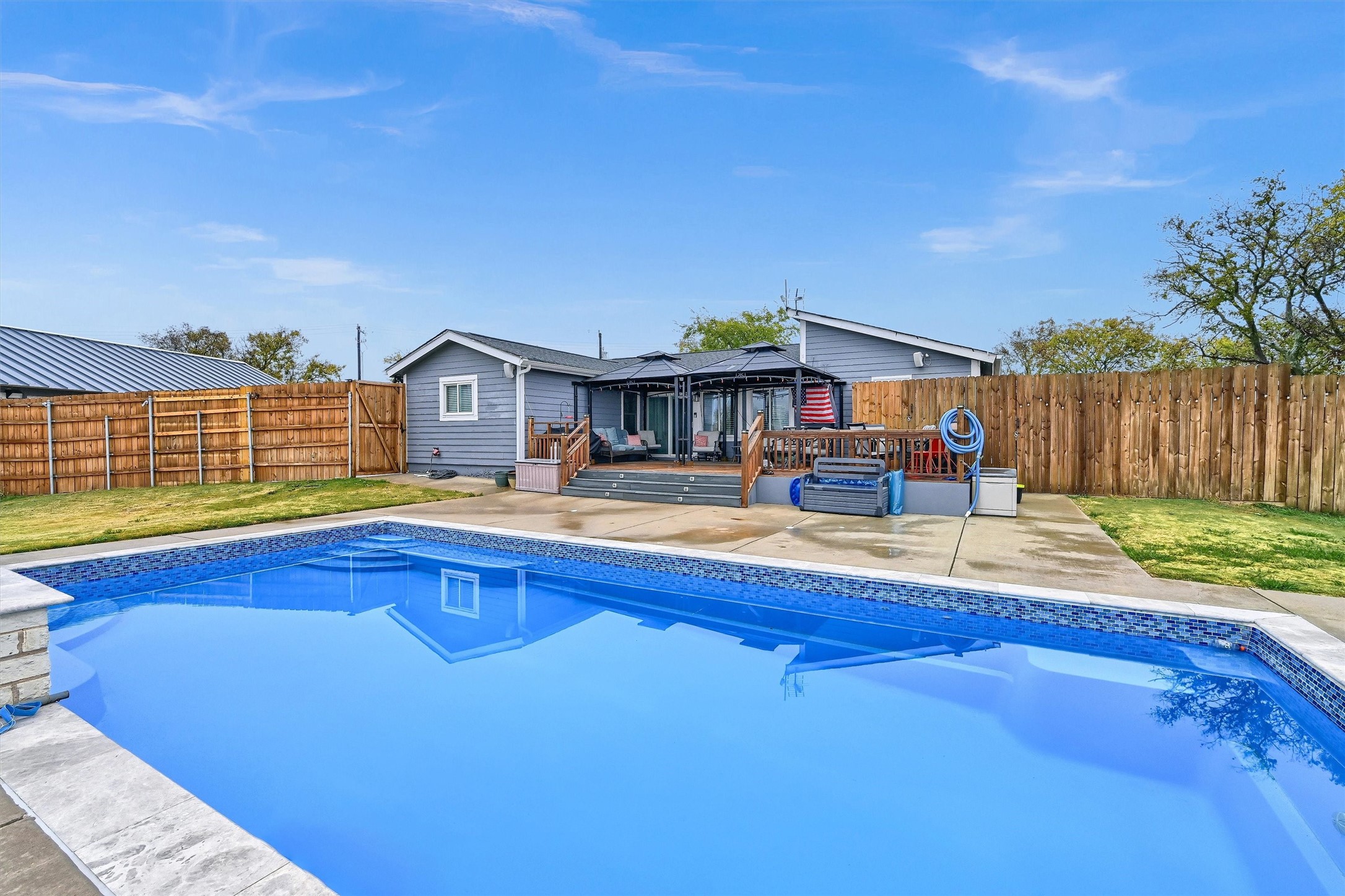 2212 Fred Smith Parkway