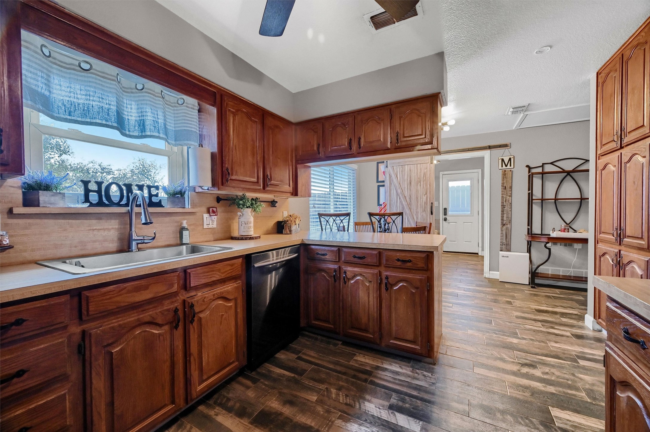 2212 Fred Smith Parkway