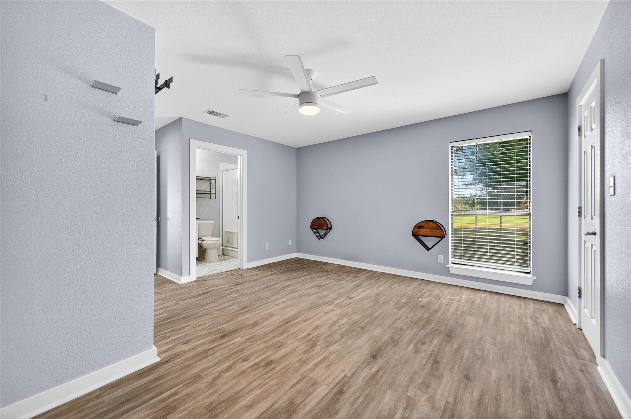 406 Cedar Crest