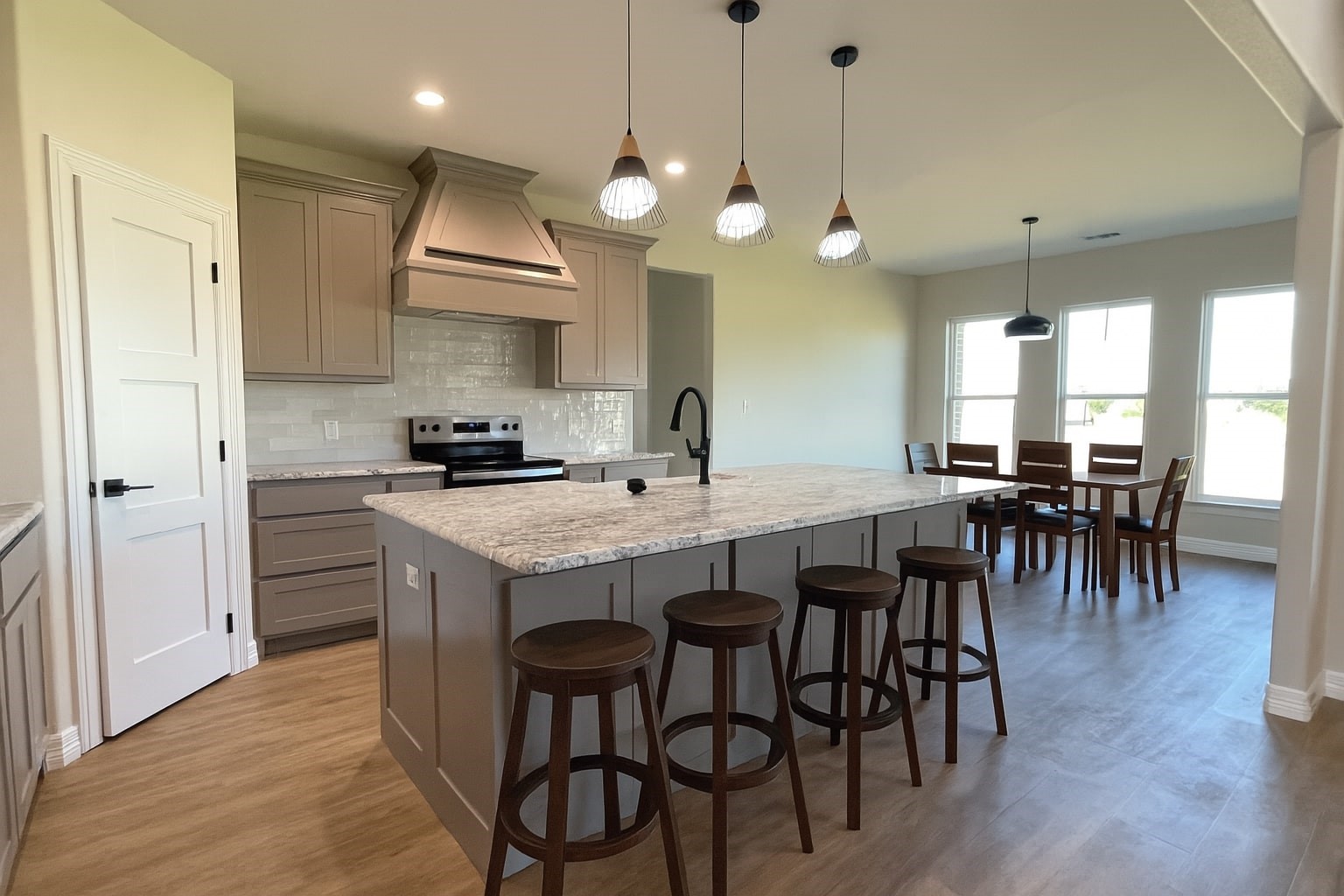 9771 Dripping Springs