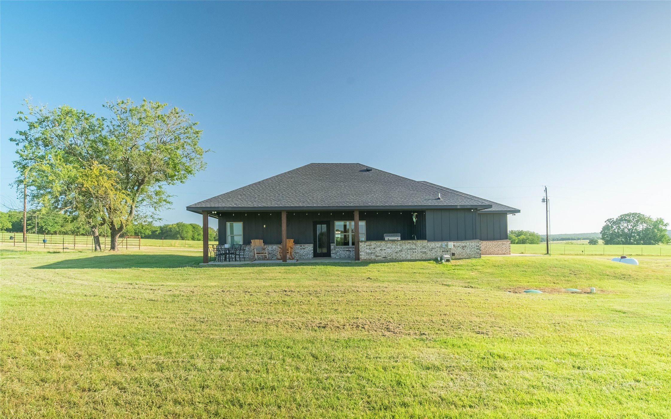 838 County Road 2121