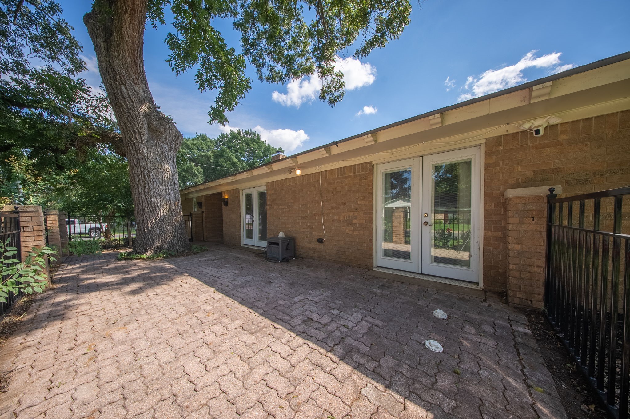 337 Chisholm Trail