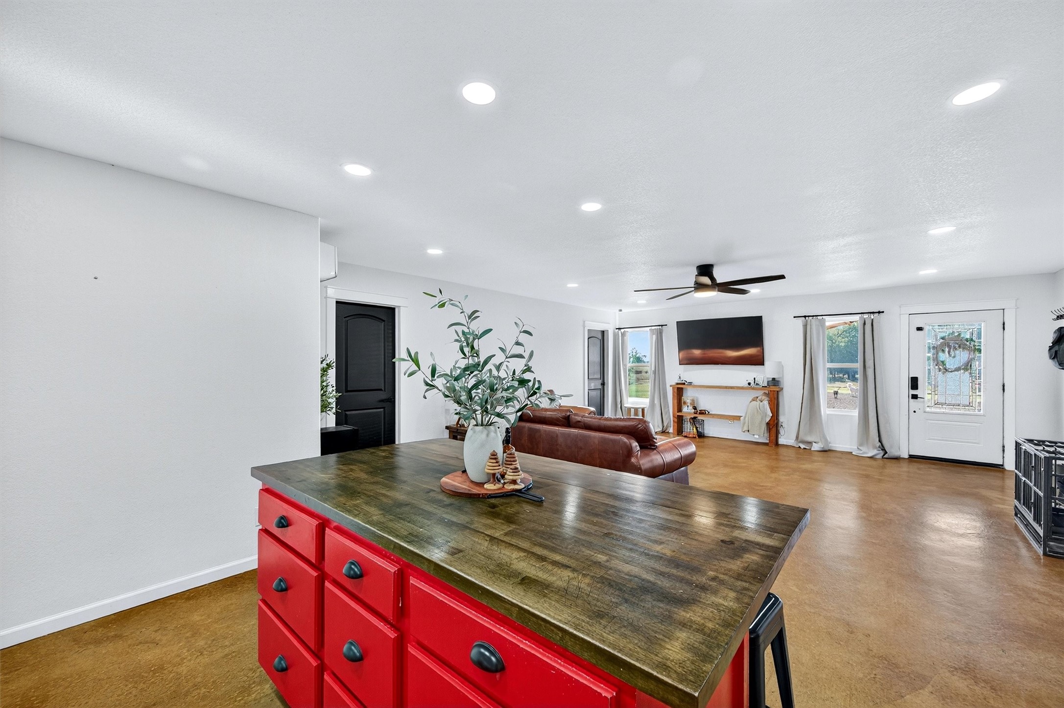 1700 Elmore Road