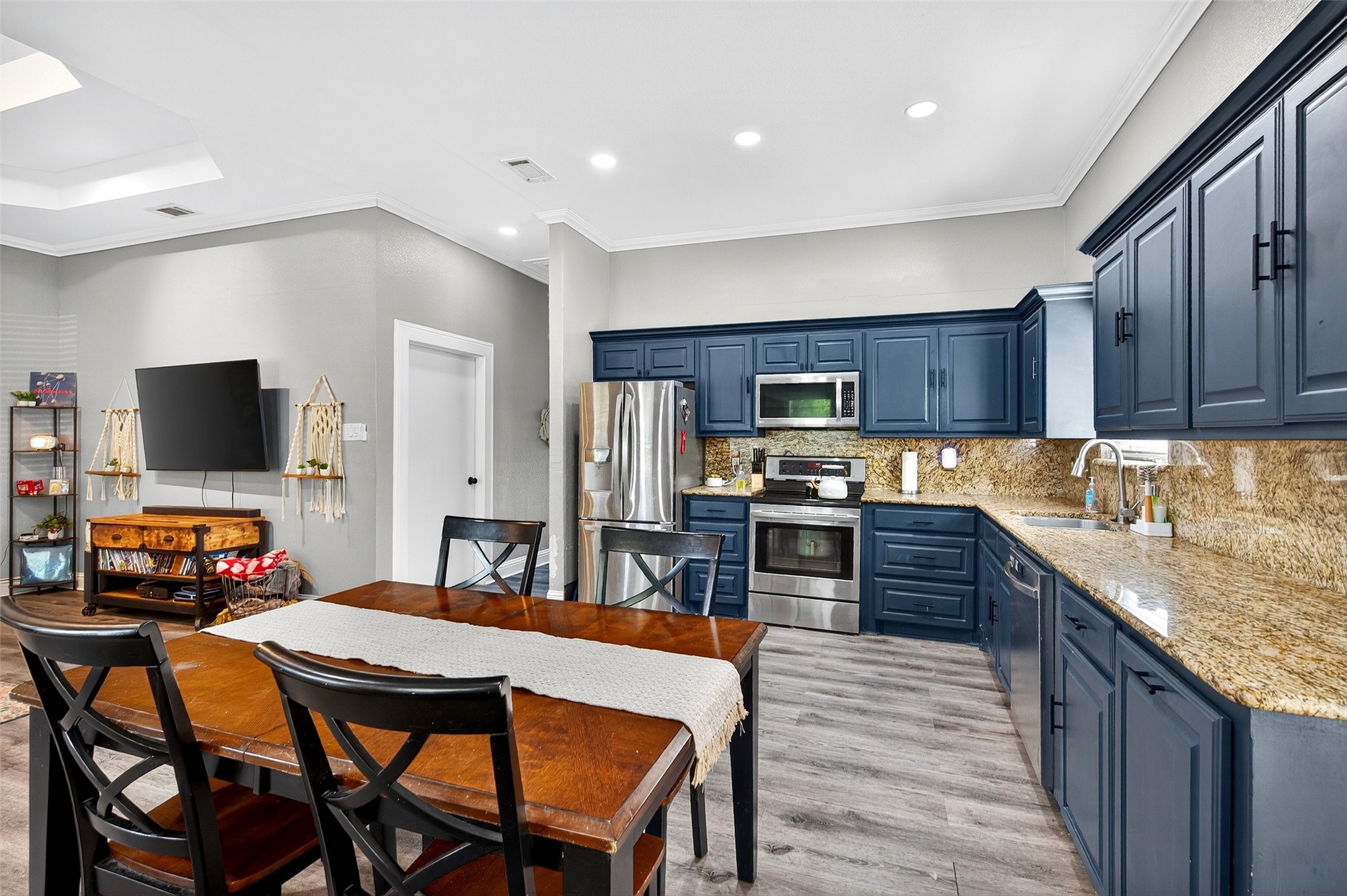 620 Throckmorton Street