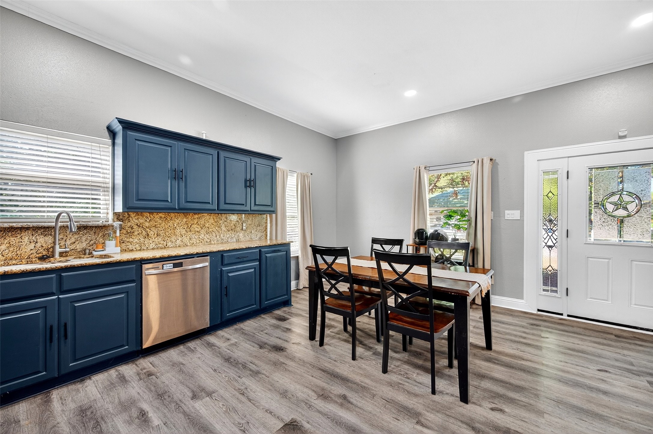 620 Throckmorton Street