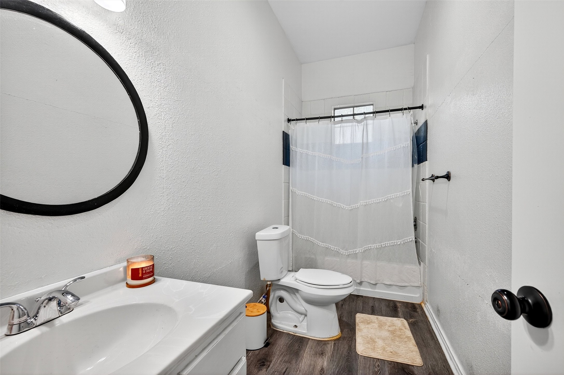 620 Throckmorton Street