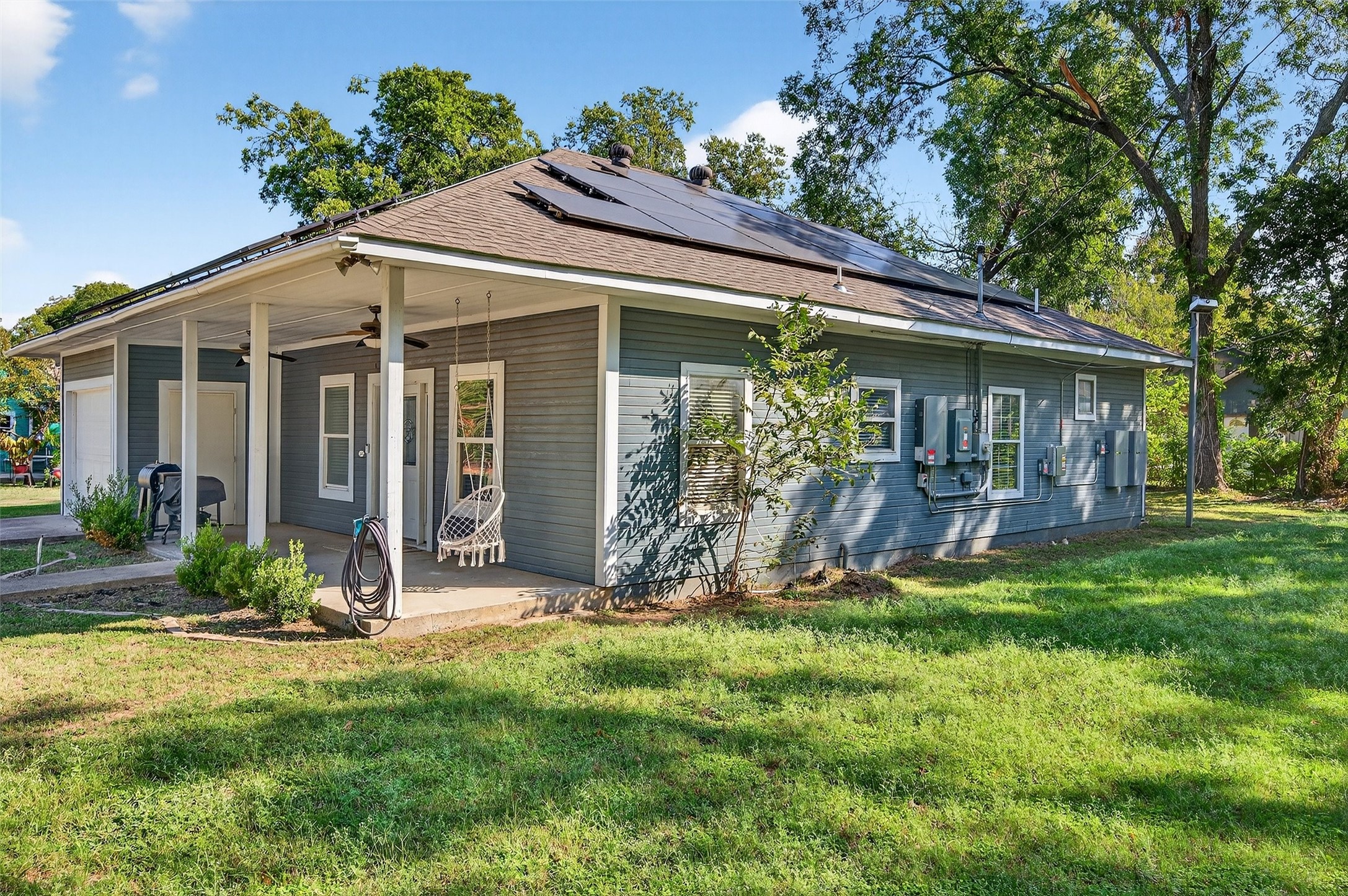 620 Throckmorton Street