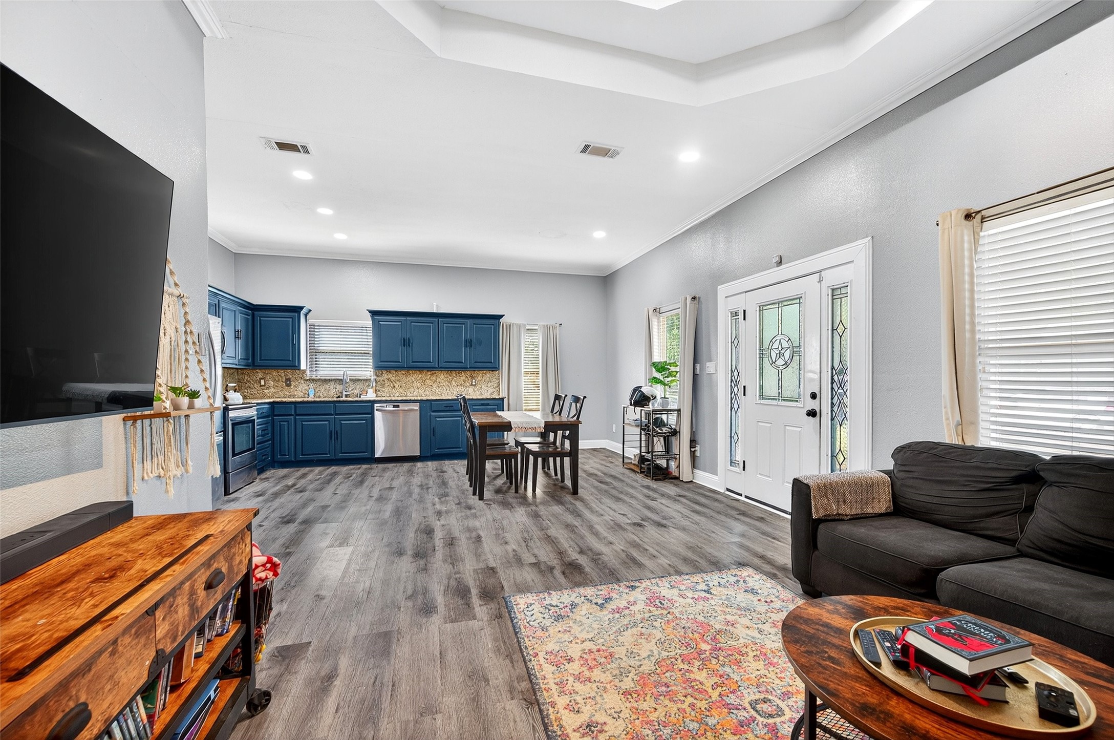 620 Throckmorton Street