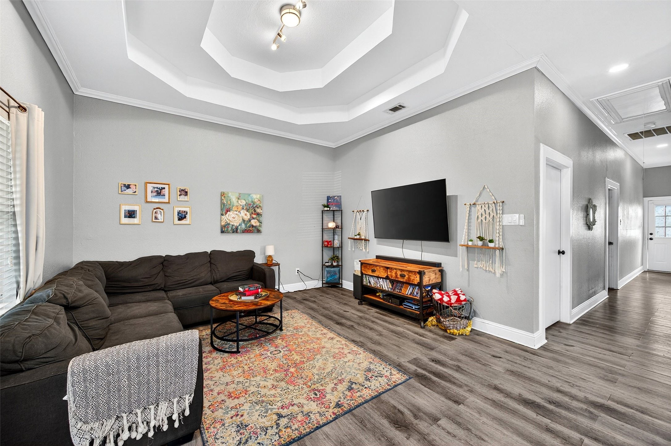 620 Throckmorton Street